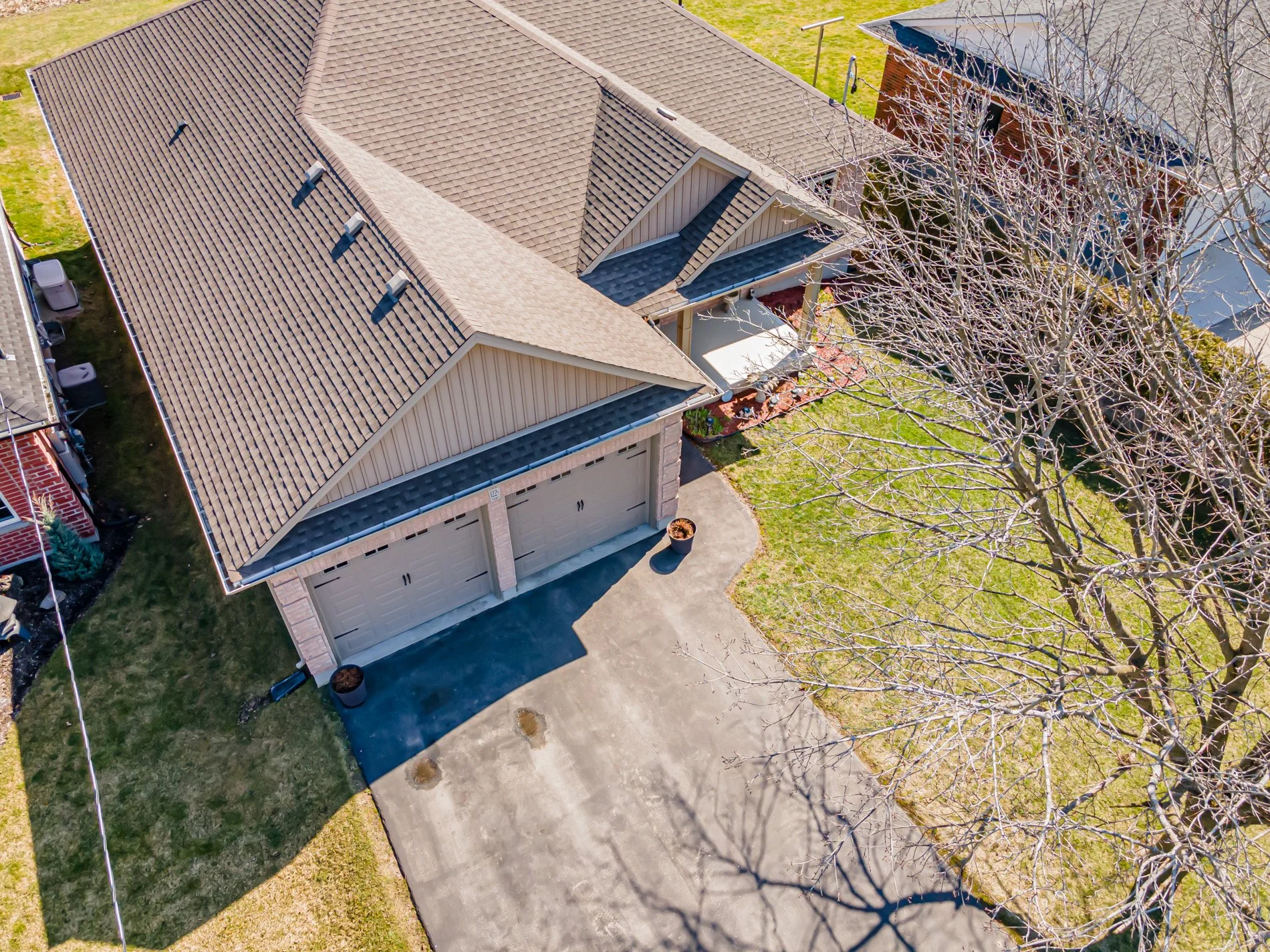 122 1-2 Centennial Ave-40.jpg