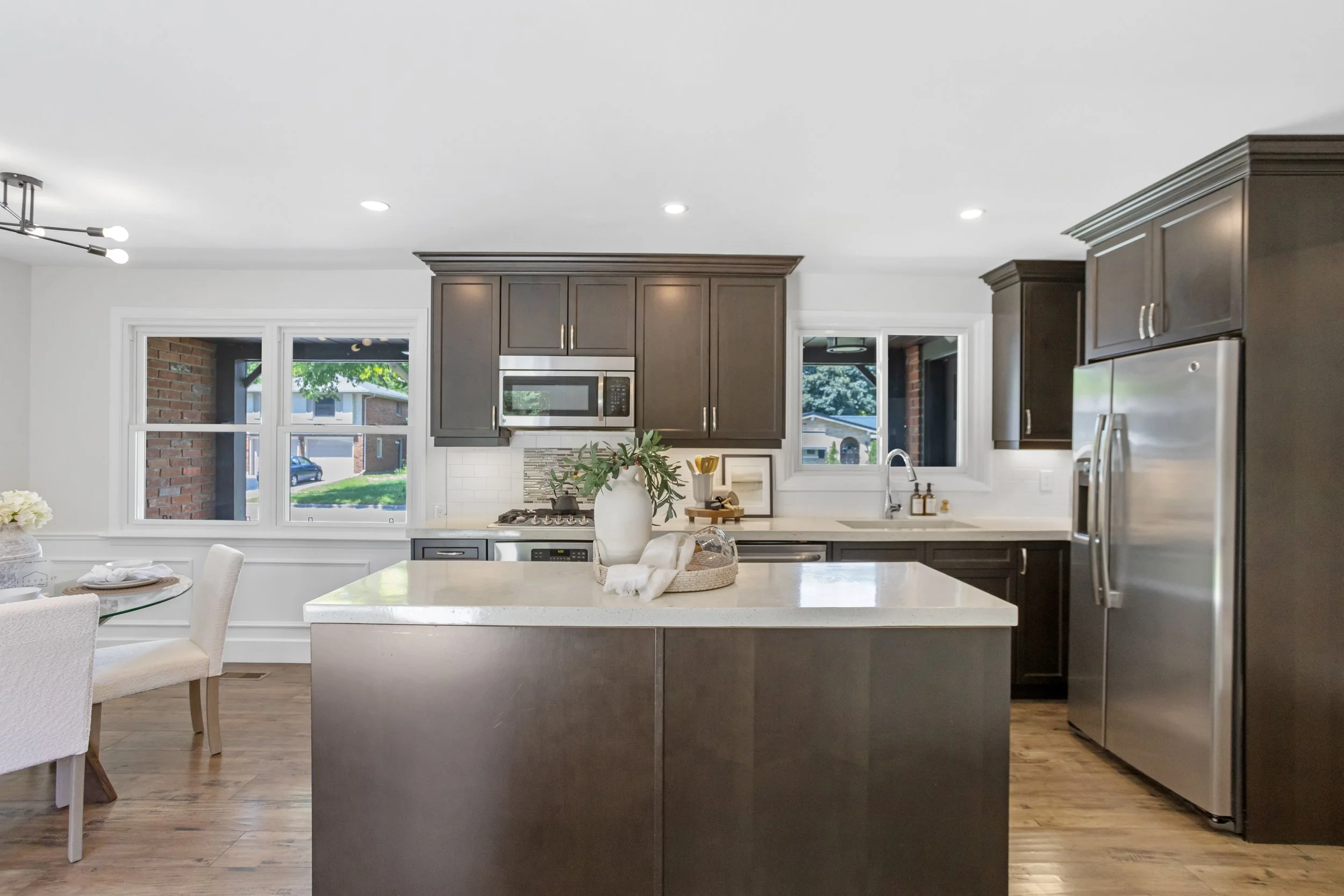 462 Grandview Ave-14.jpg