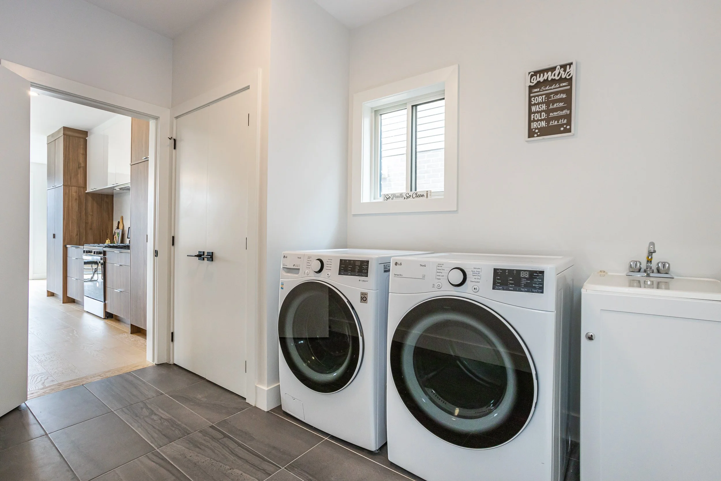 157 Crestview Dr-21.jpg