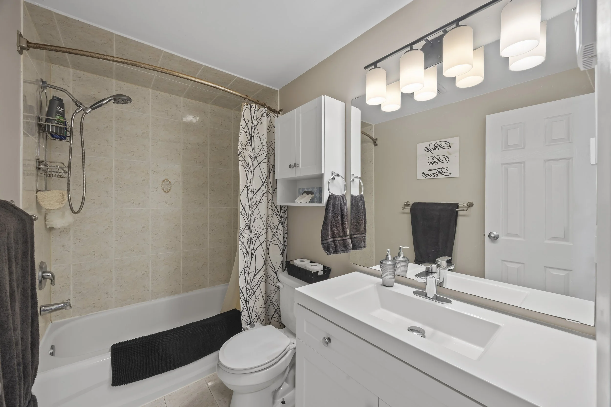 3-47 Blandford St -17.JPG
