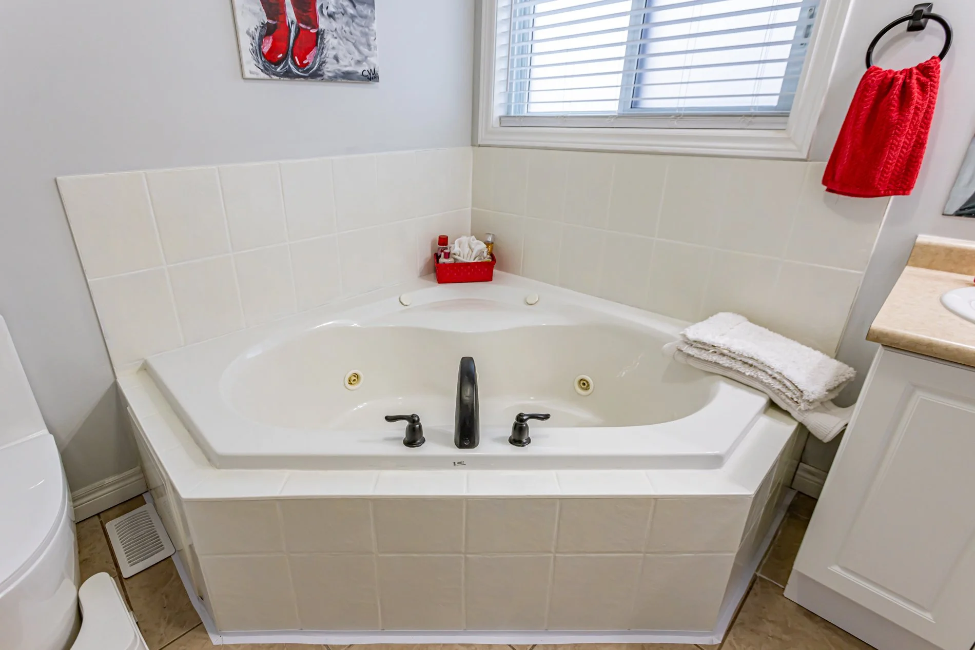 2221 Lilac Ave-23.jpg