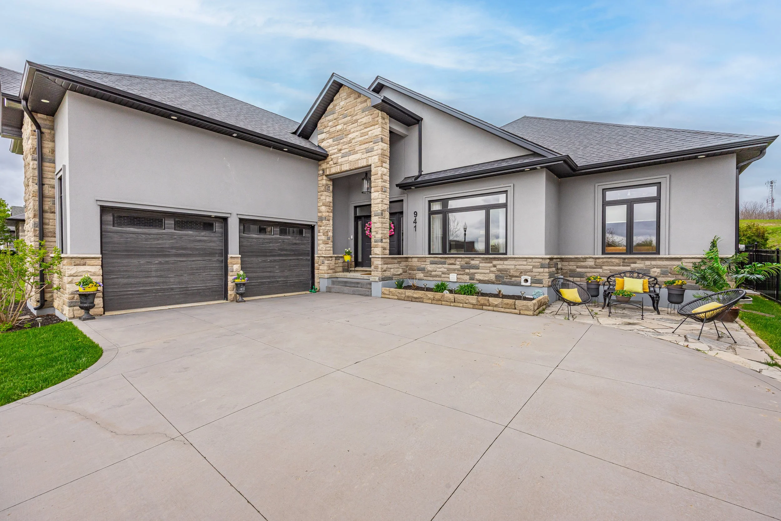 941 Longworth Rd -03.jpg