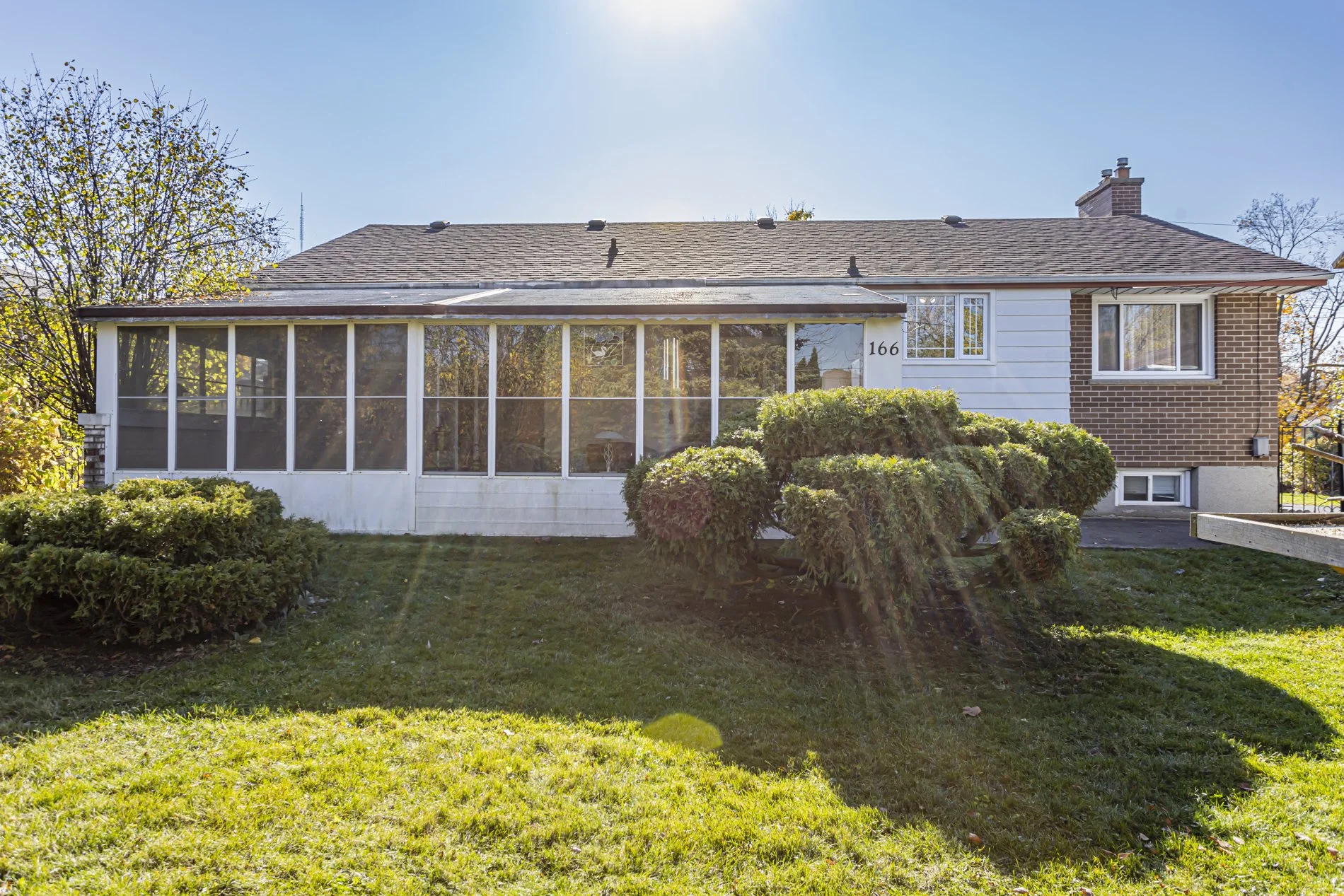 166 Base Line Rd W_45.JPG