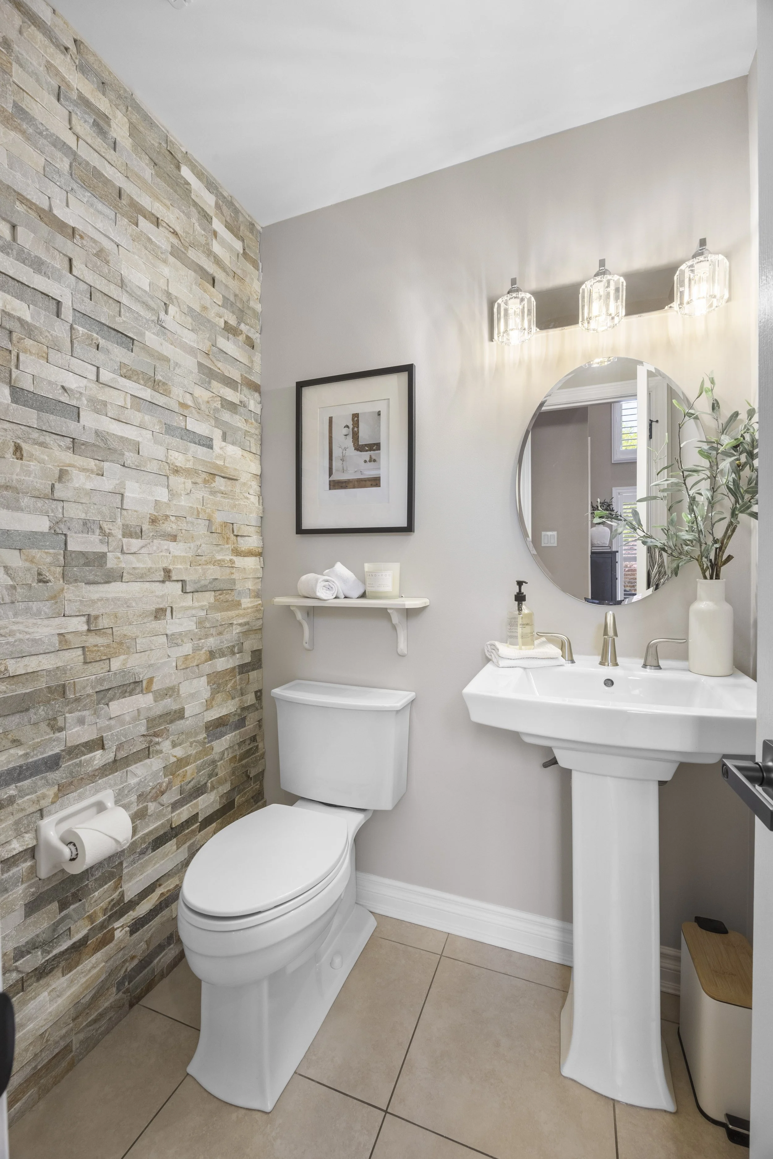 245 Ensign Cres -22.JPG