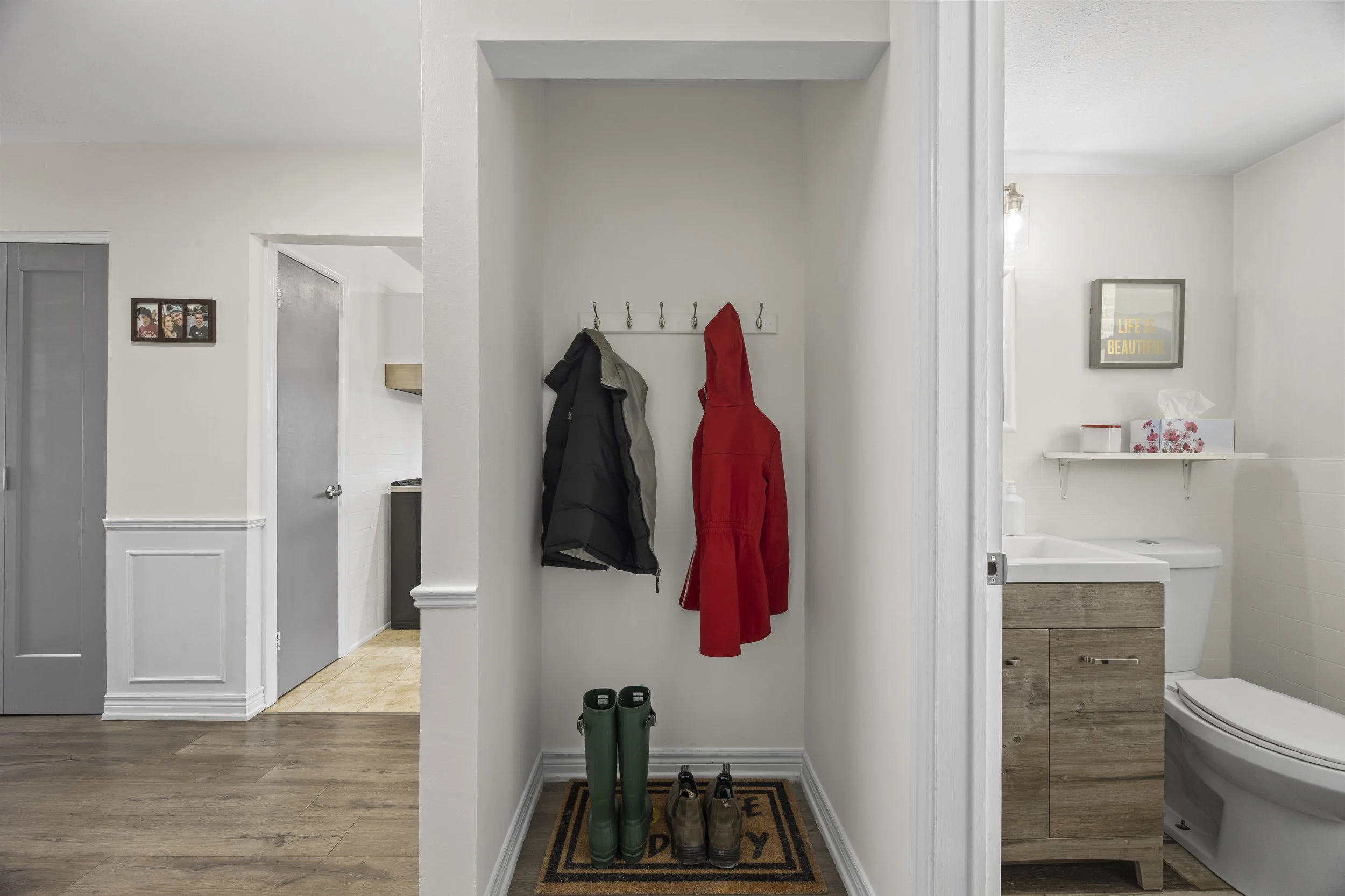 931 Farnham Rd -23.JPG