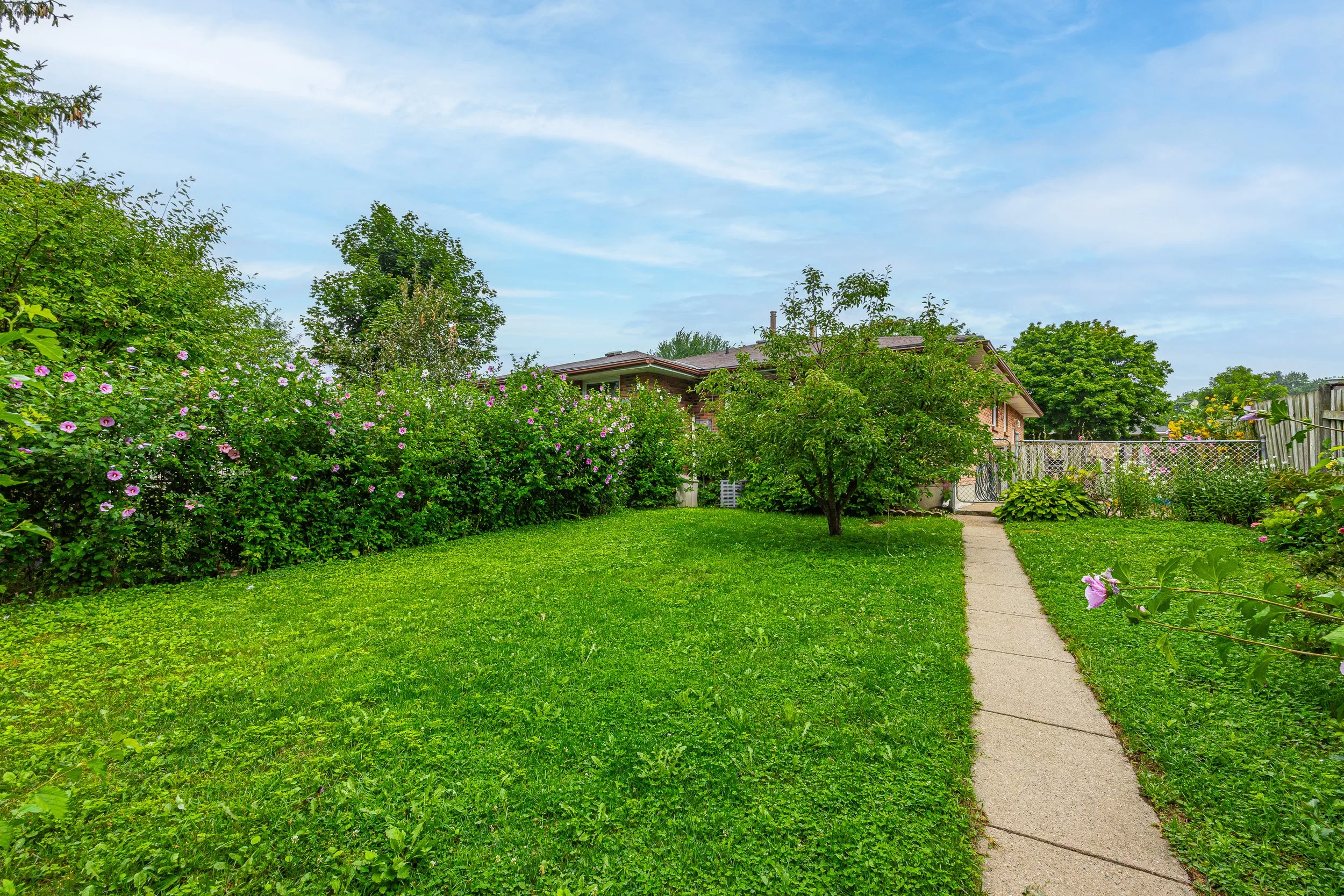 25 Noel Ave -41.jpg