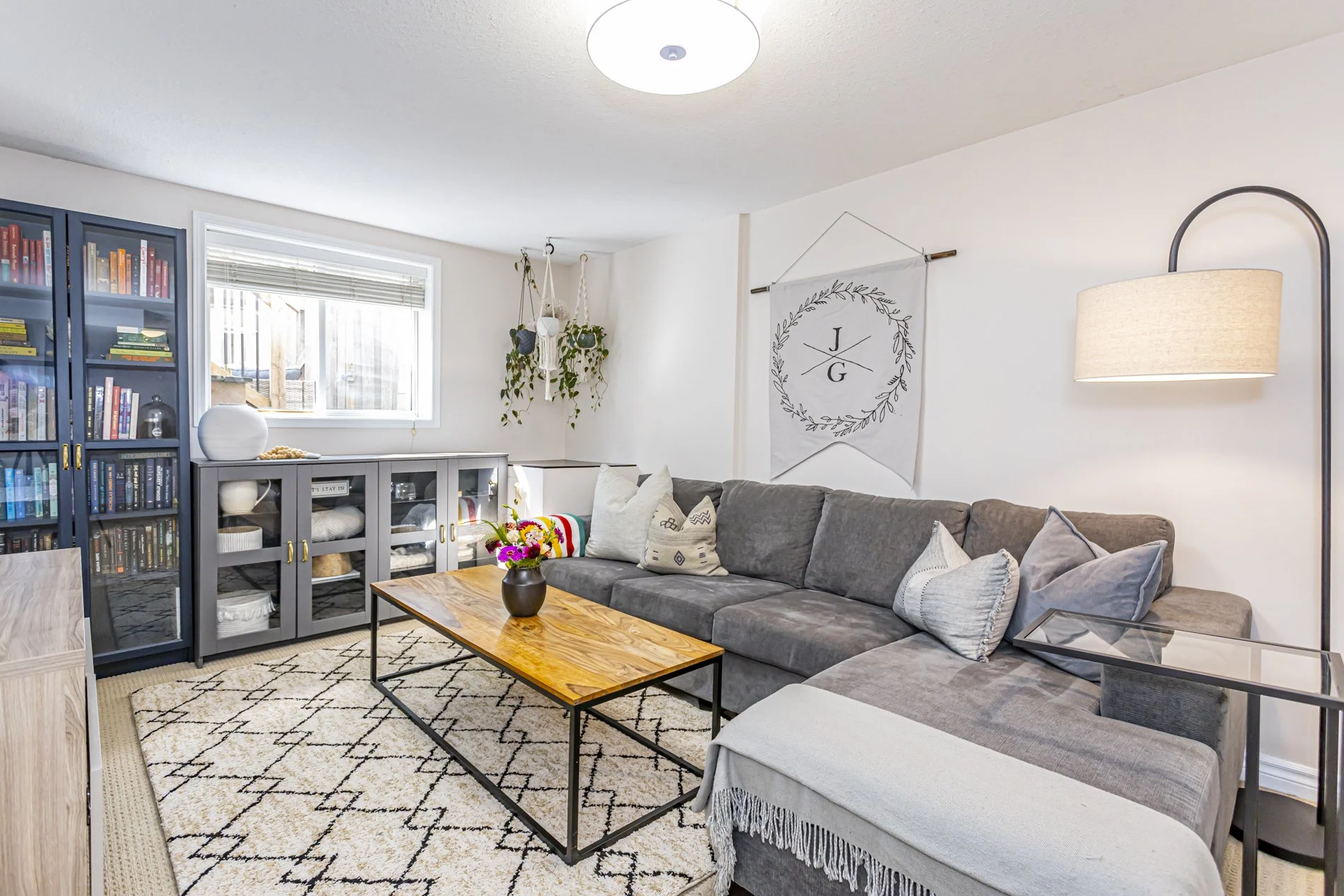 28-750 Osgoode Dr_38.JPG