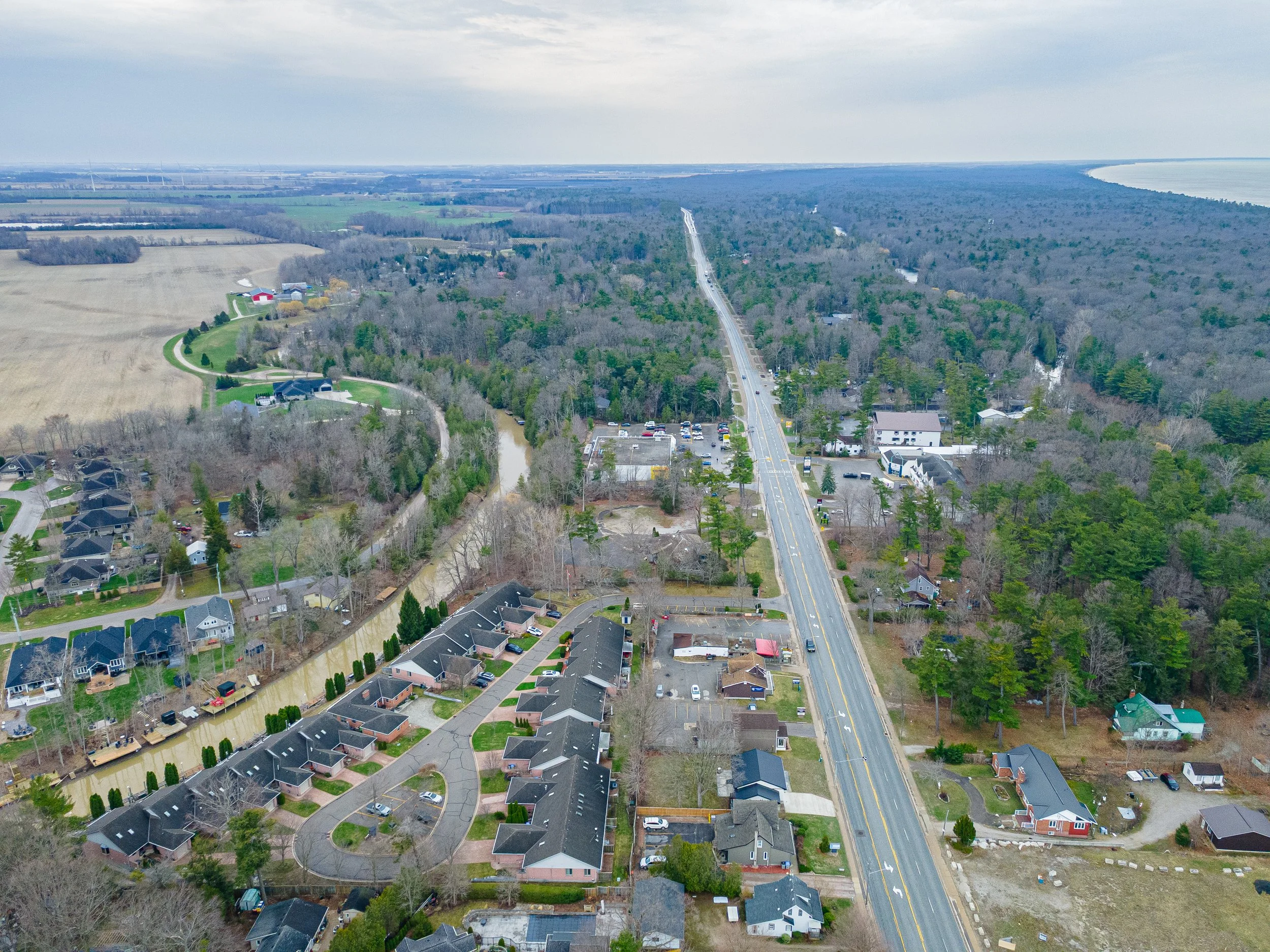 12-90 Ontario St S -51.jpg