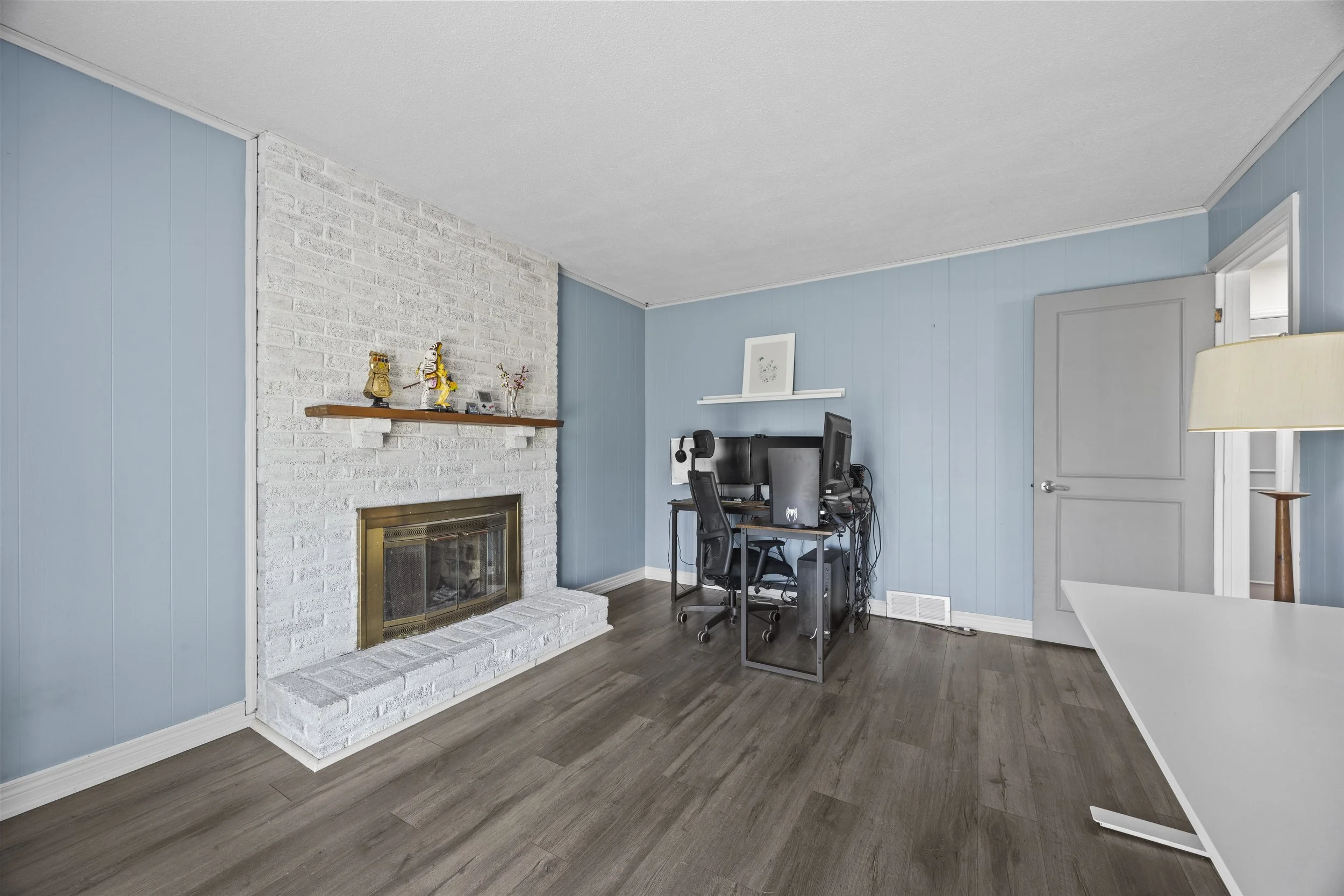 931 Farnham Rd -22.JPG