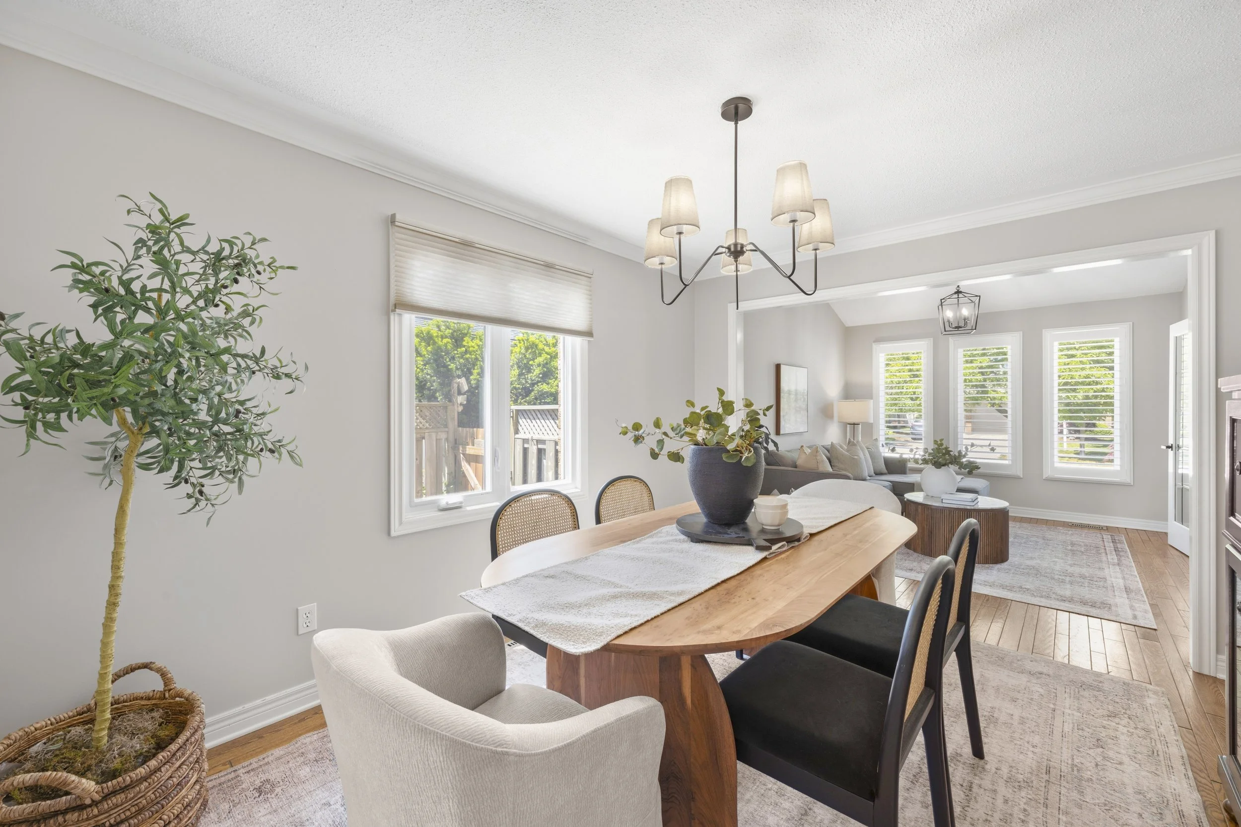 245 Ensign Cres -13.JPG