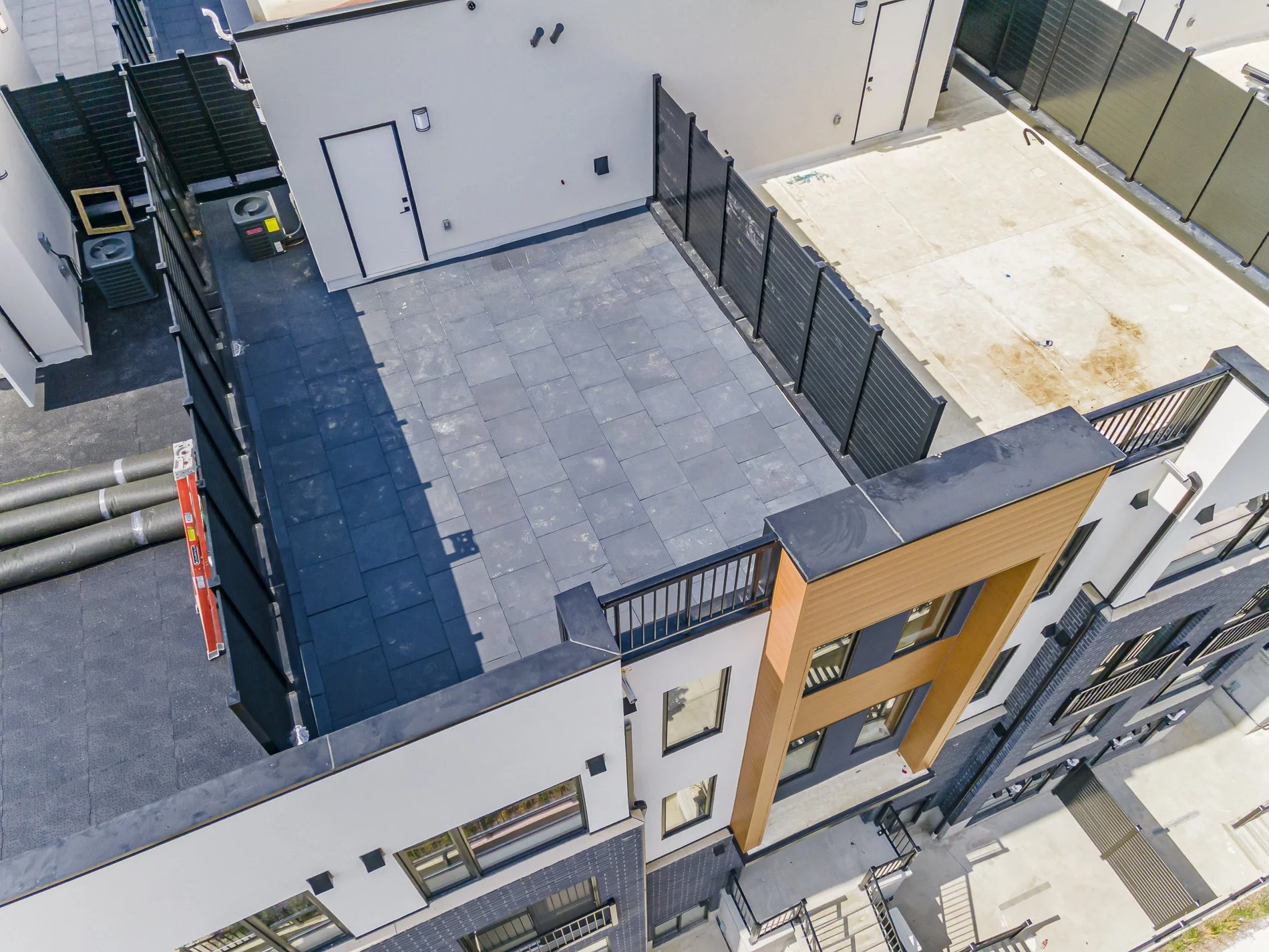 177-3900 Savoy St_19.jpg