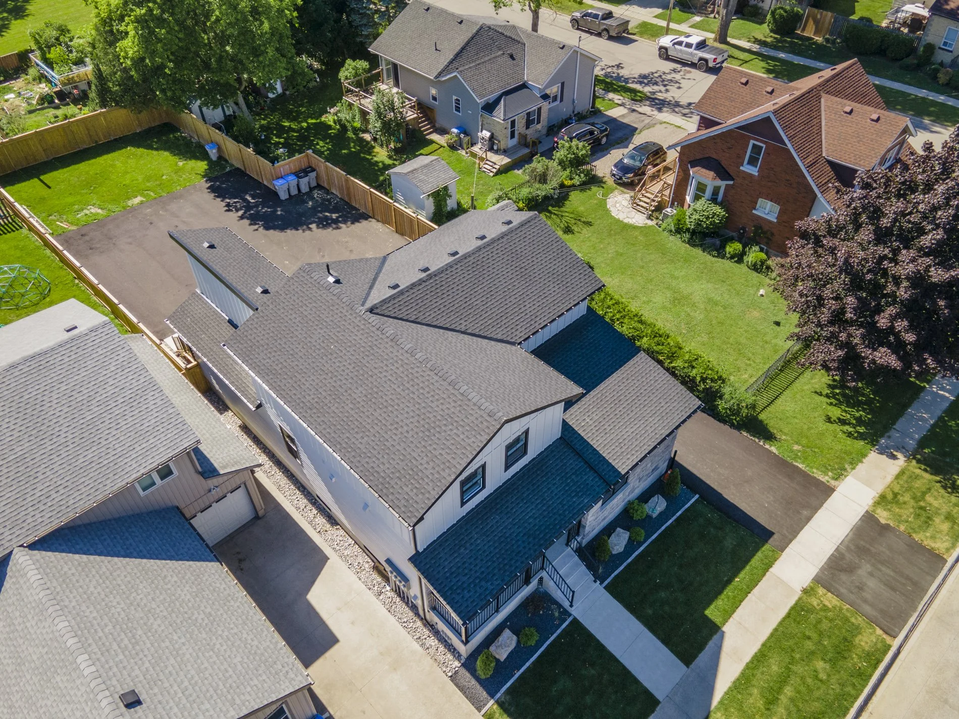 285 William St - Exteriors_18.JPG