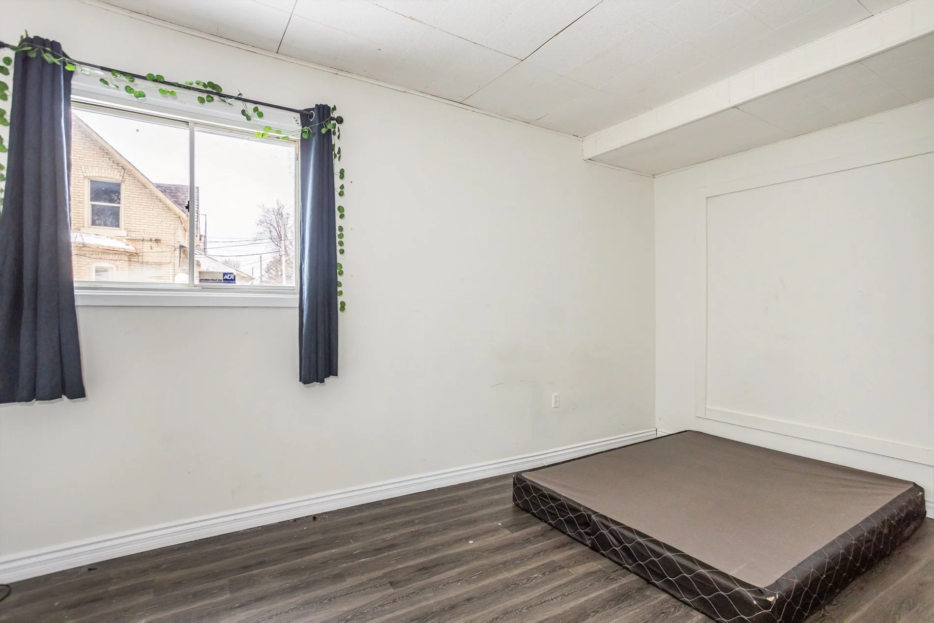 86 Wilson Ave-15.jpg