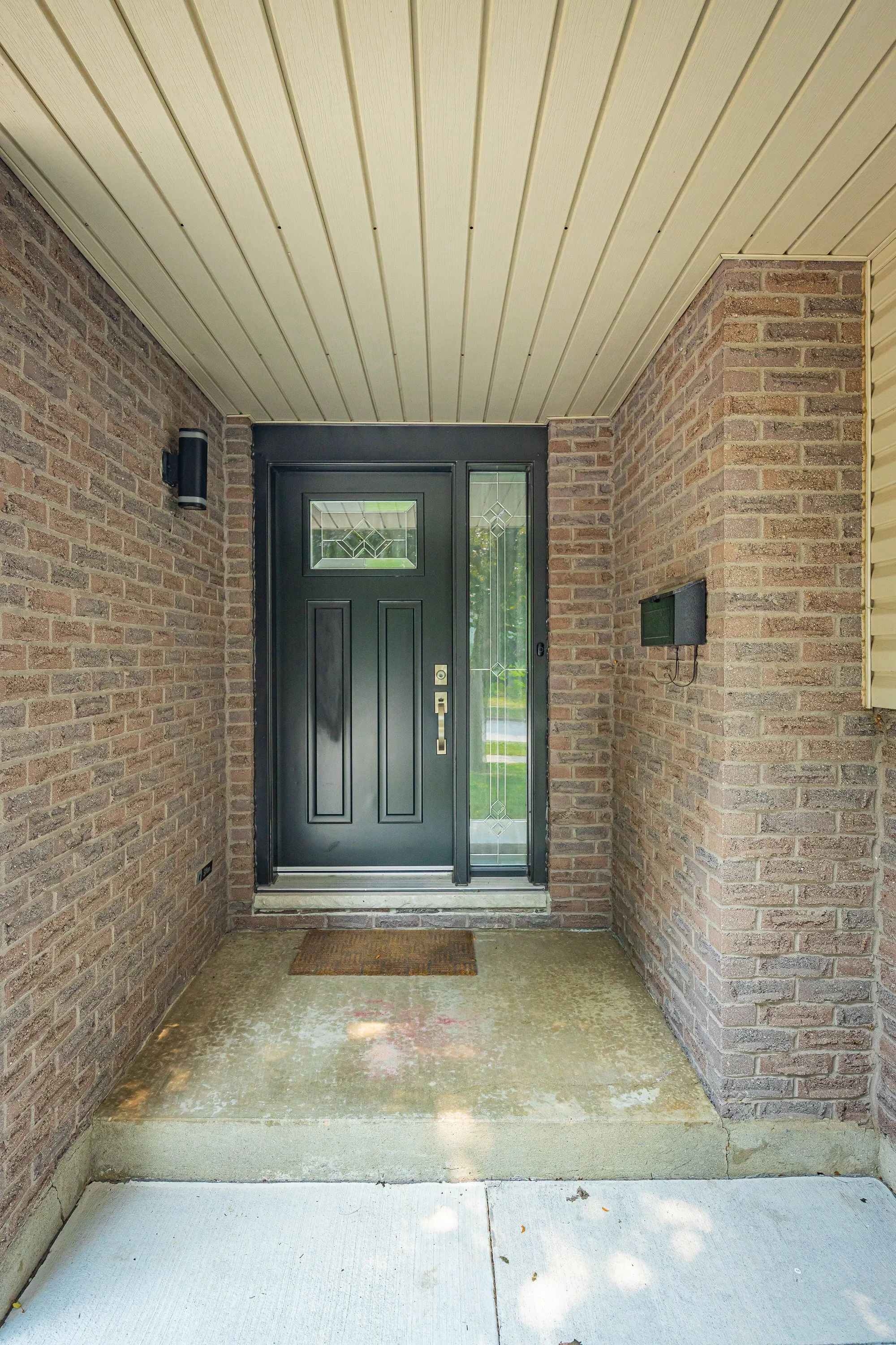 EXT - 708 Village Green Ave-8.jpg