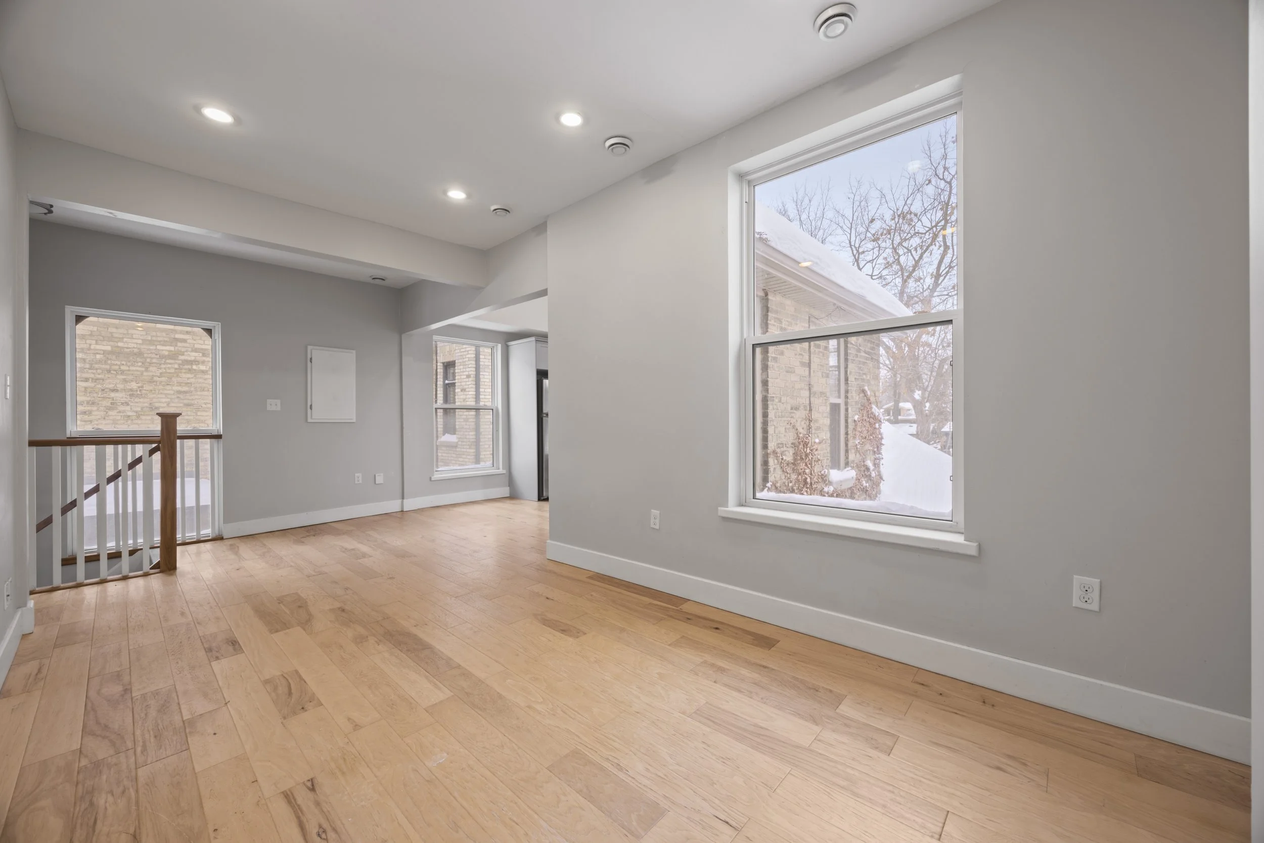 517 Princess Ave -19.JPG