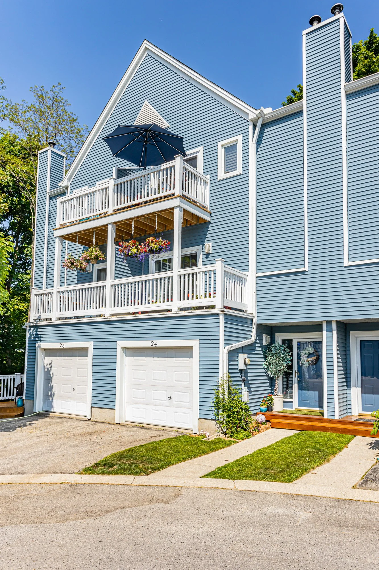 24-374 Front St-2.jpg