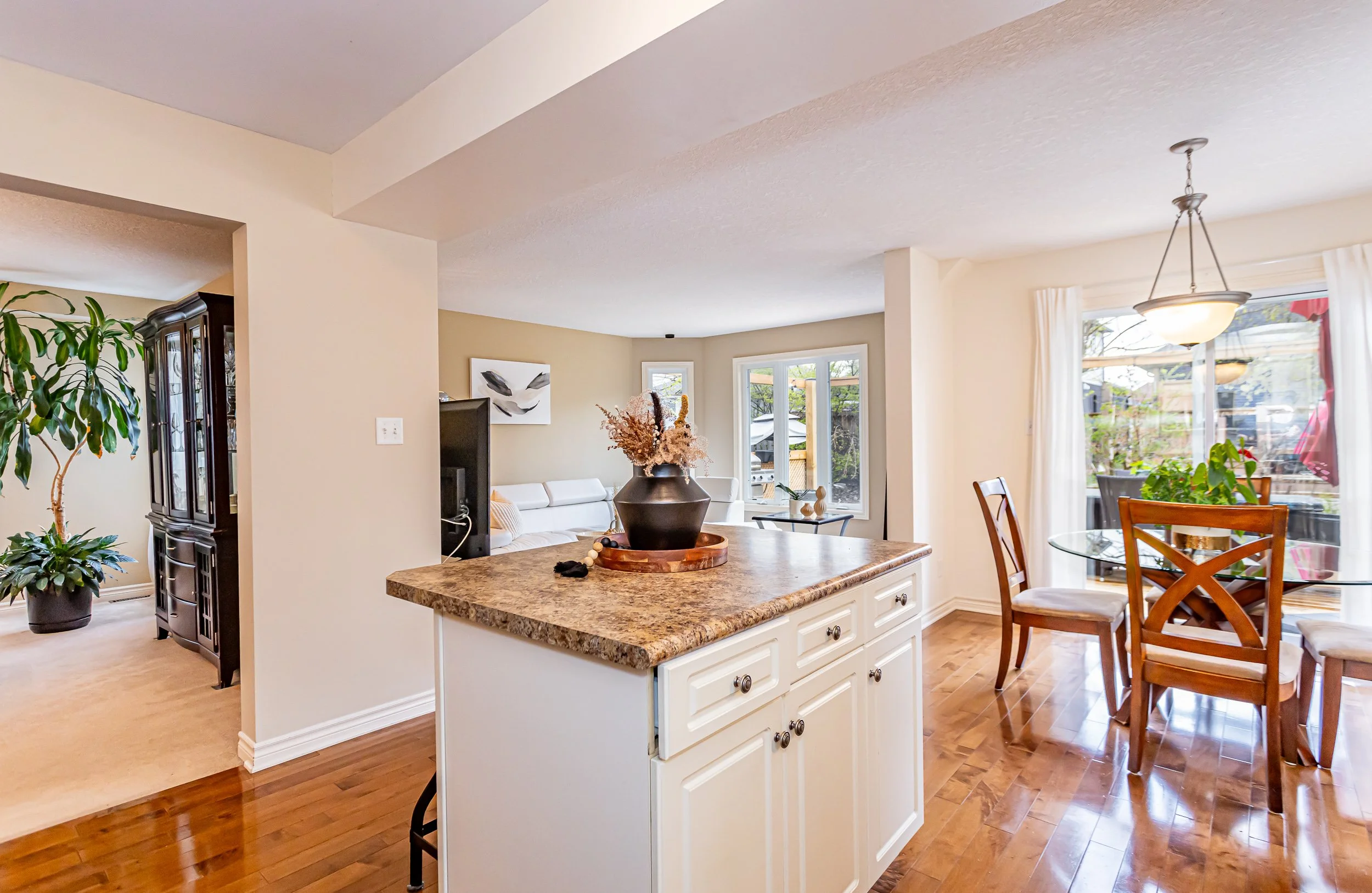 1822 Gough Ave-10.jpg