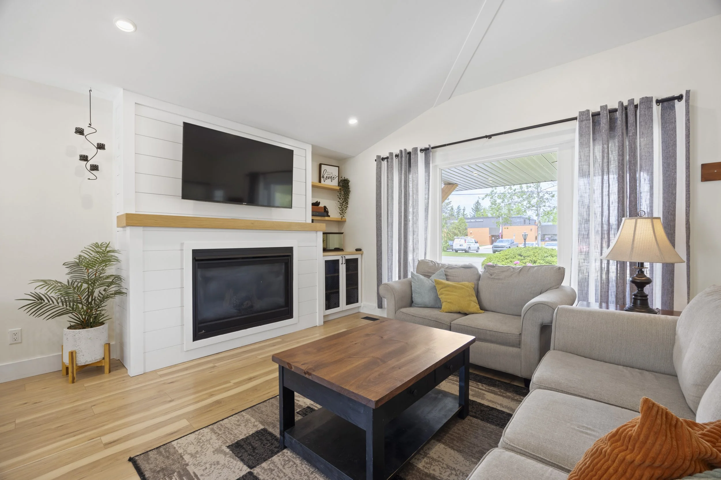 167 Mcleod St -12.JPG