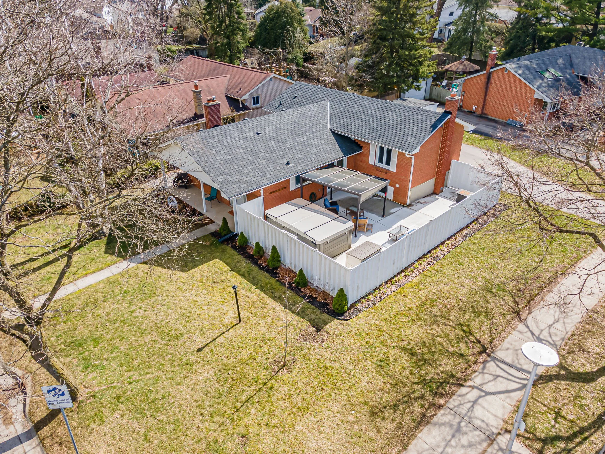 172 Wakefield Cres-40.jpg