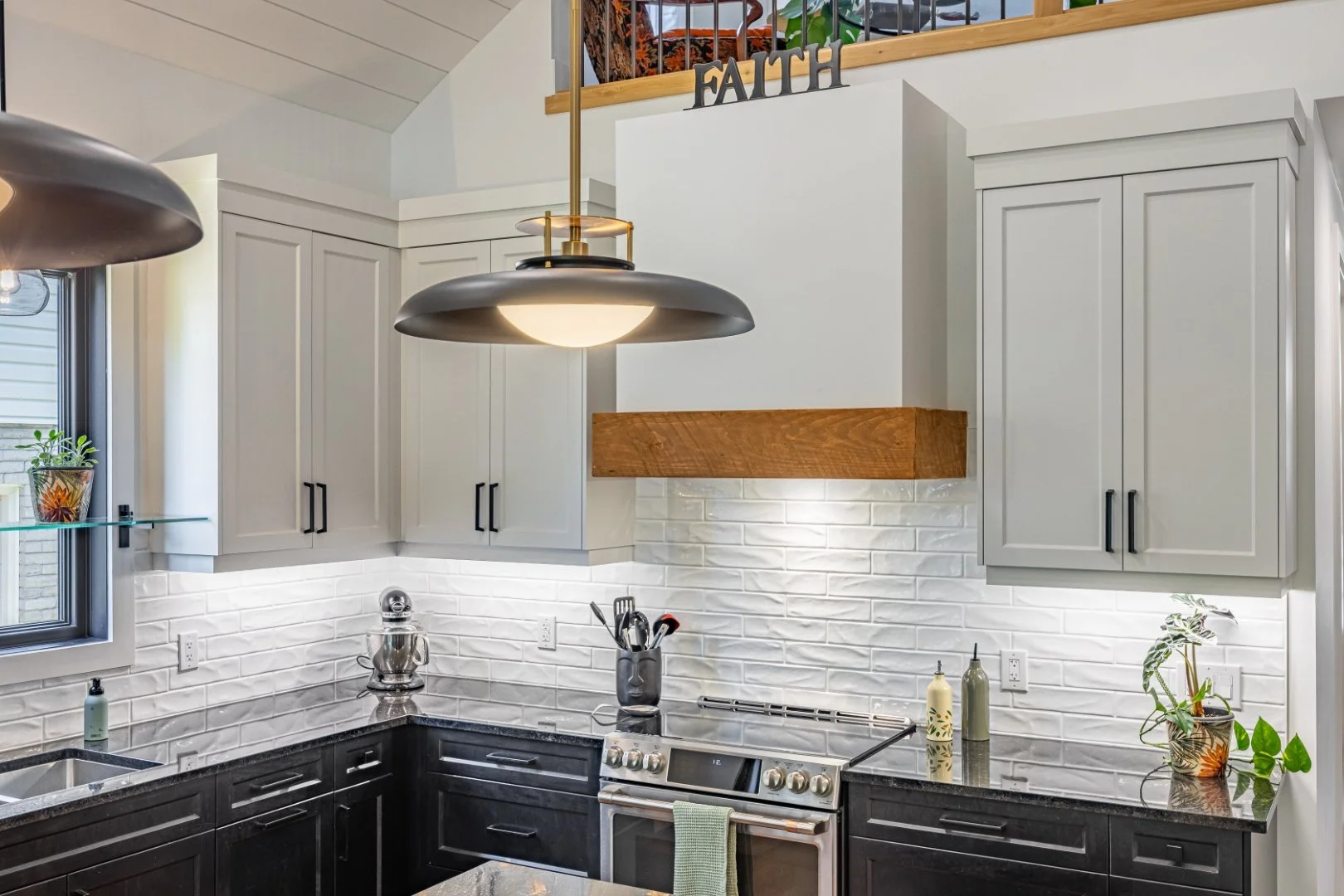 63 Guildford Cres-16.jpg