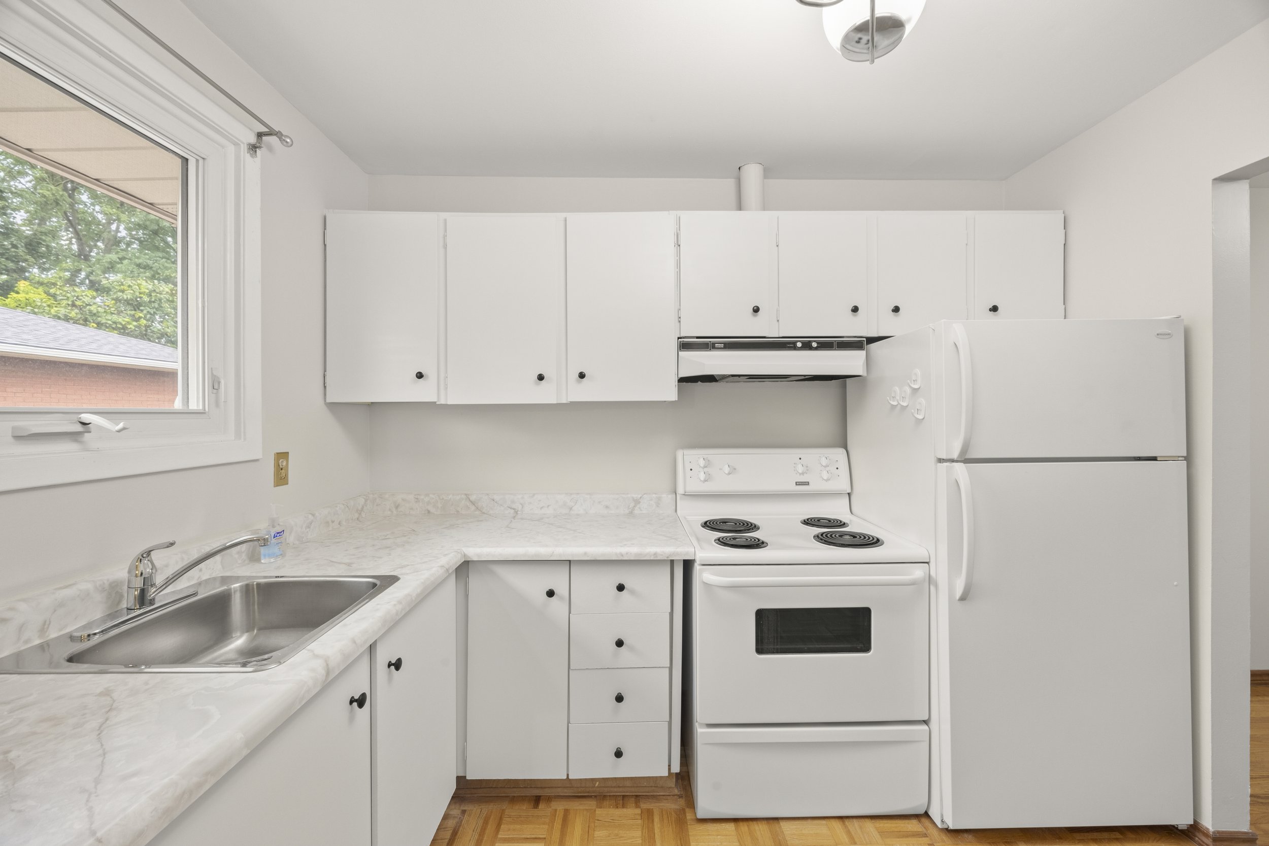 25 Noel Ave -18.JPG