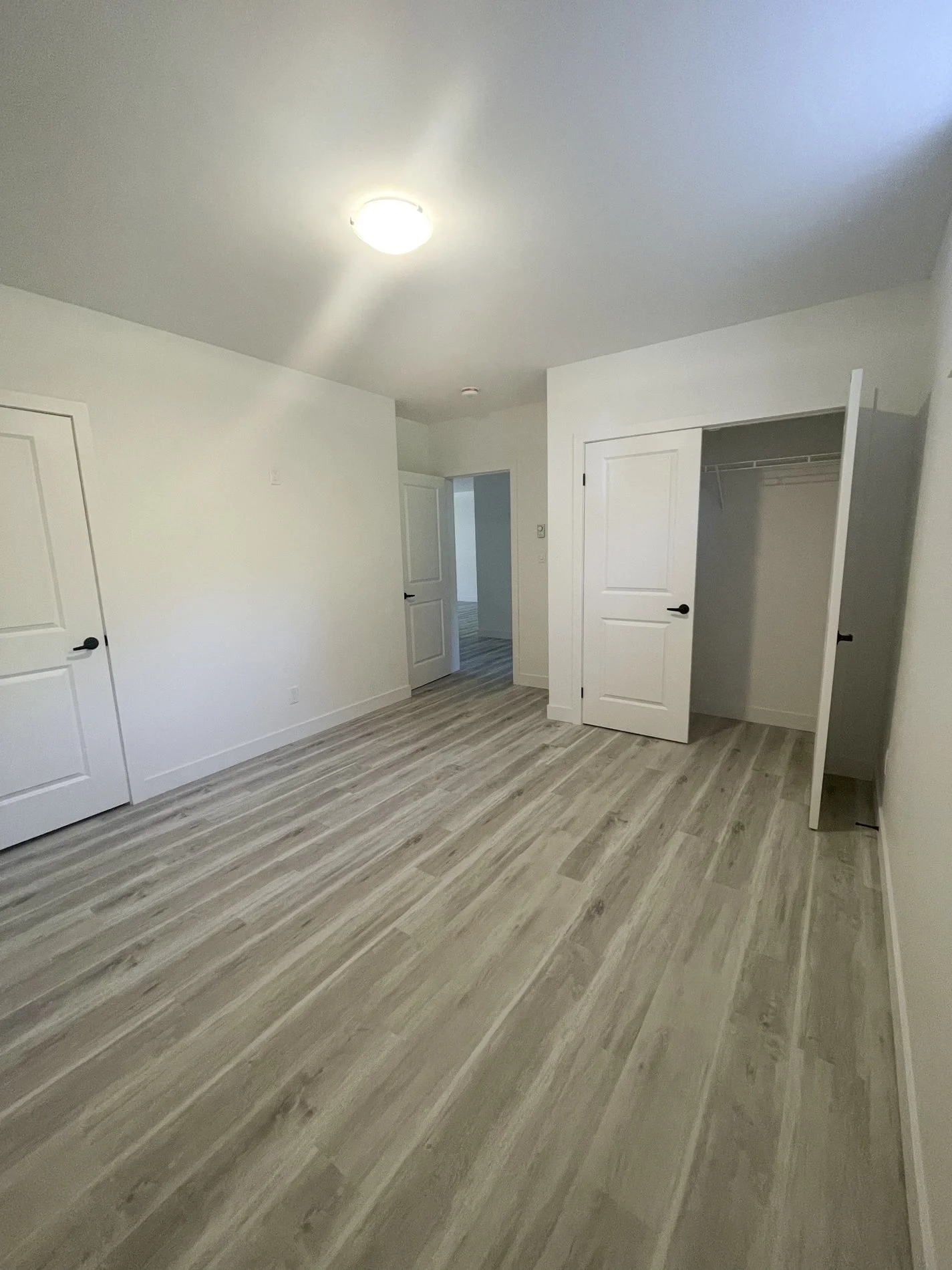 285 William St - Unit 1_03.JPG