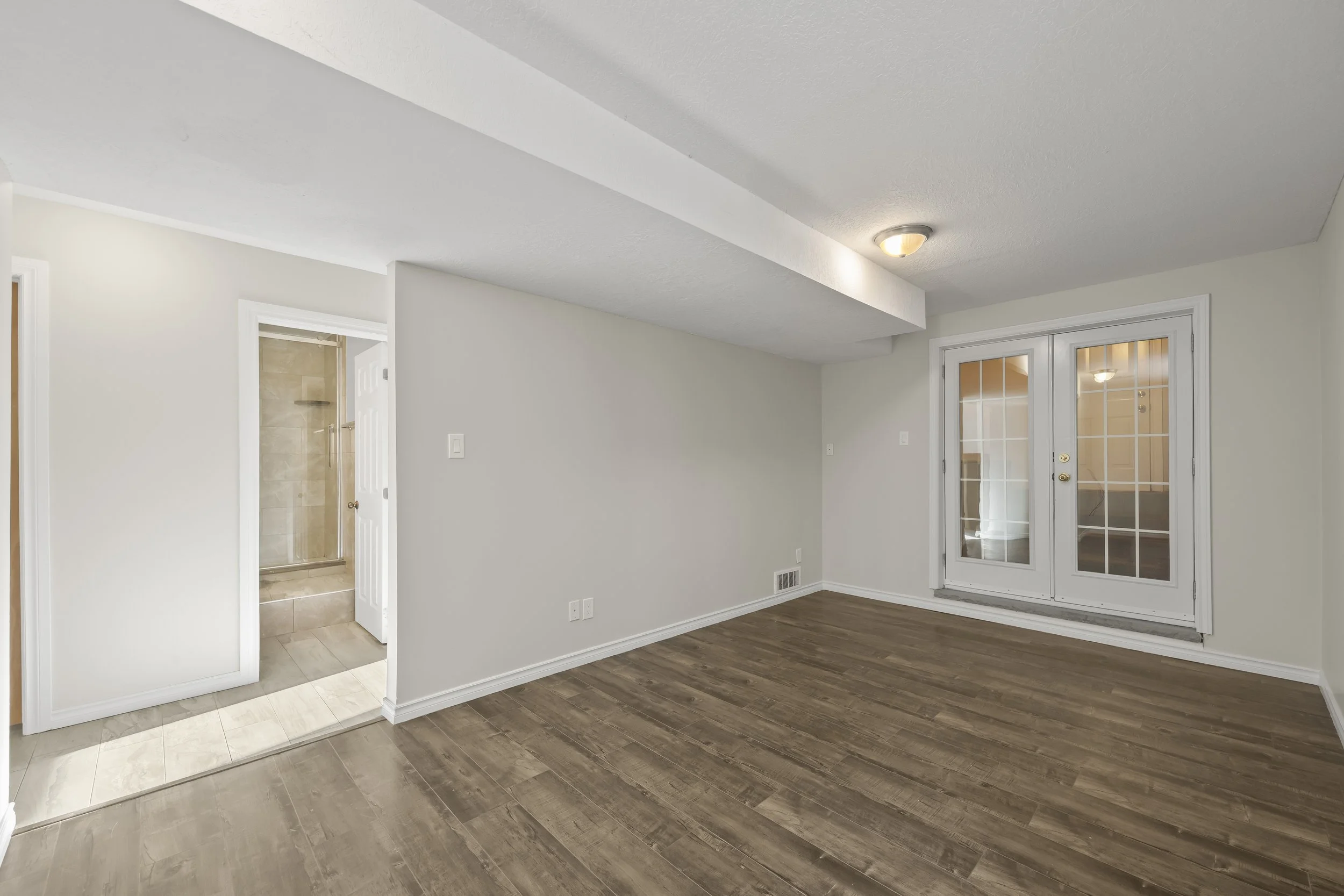 329 Thompson Rd -15.JPG