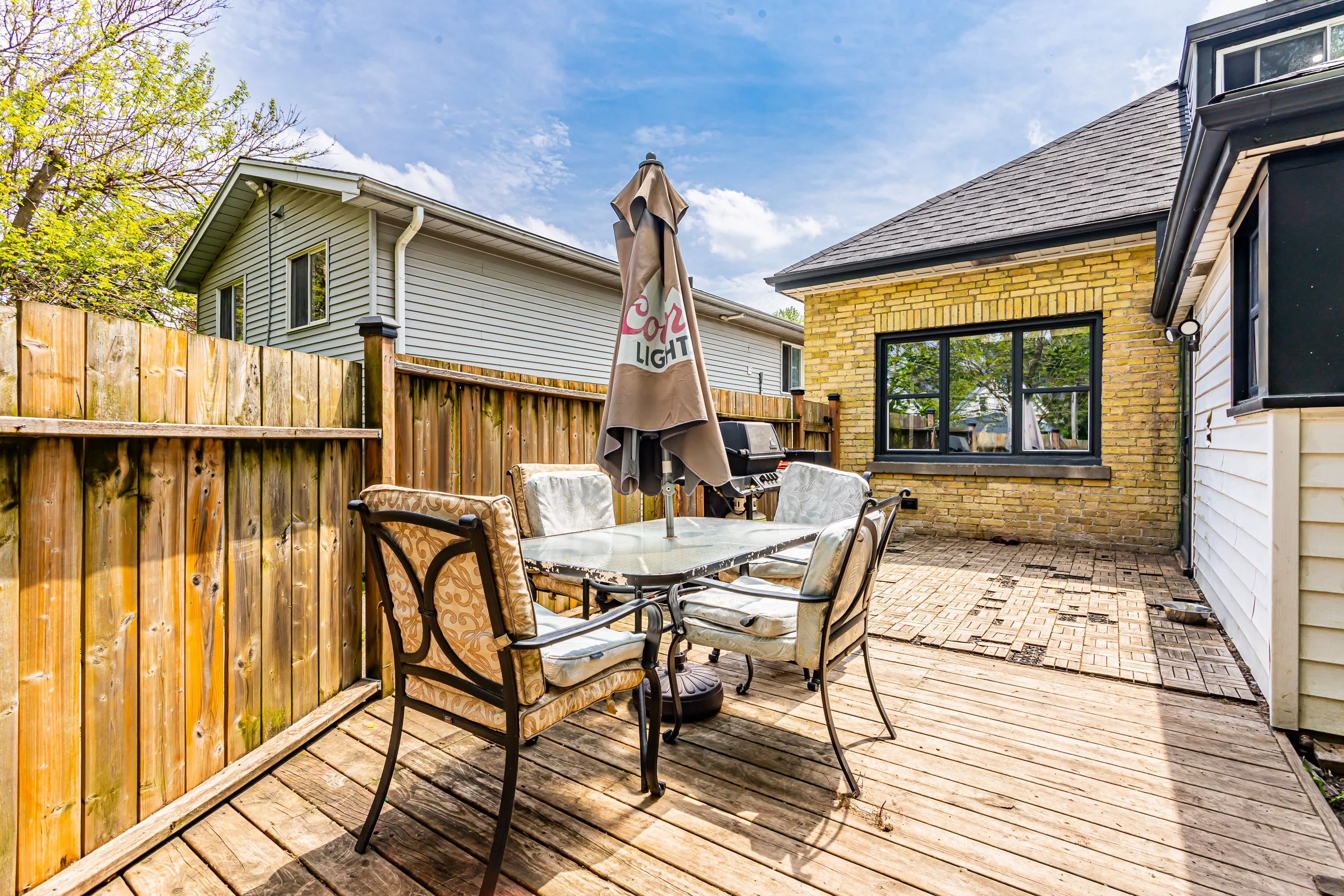 922 Dufferin Ave-7.jpg