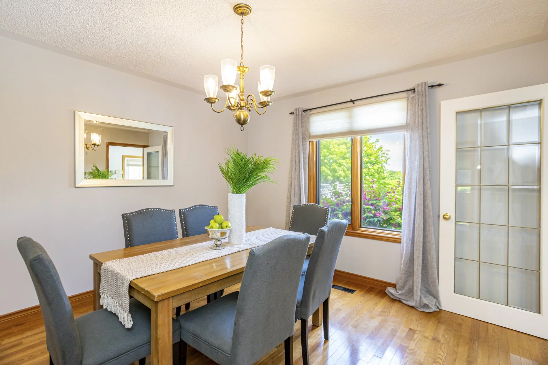 70 Thumnderbird Cres_15.JPG
