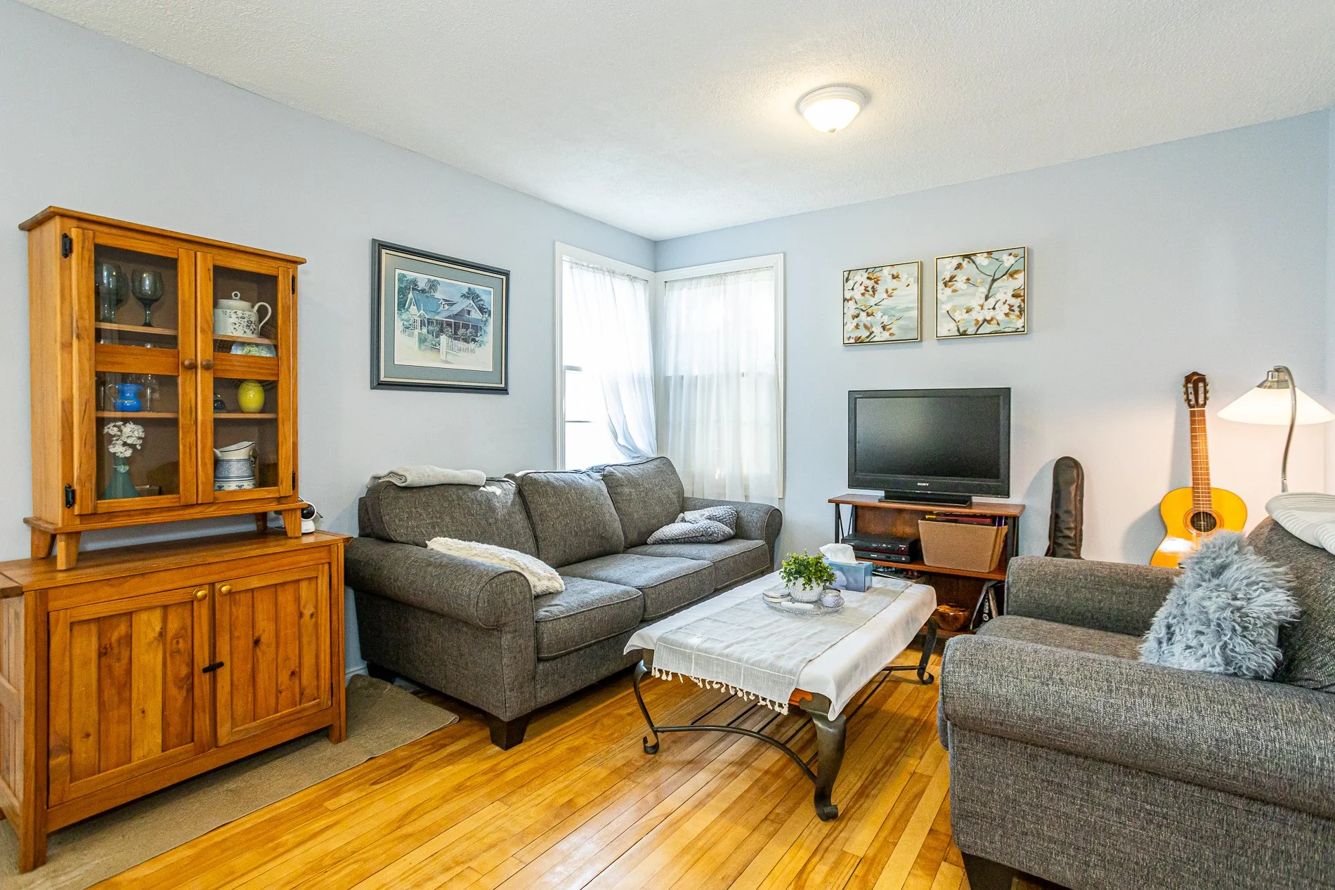 657 Creston Ave-11.jpg