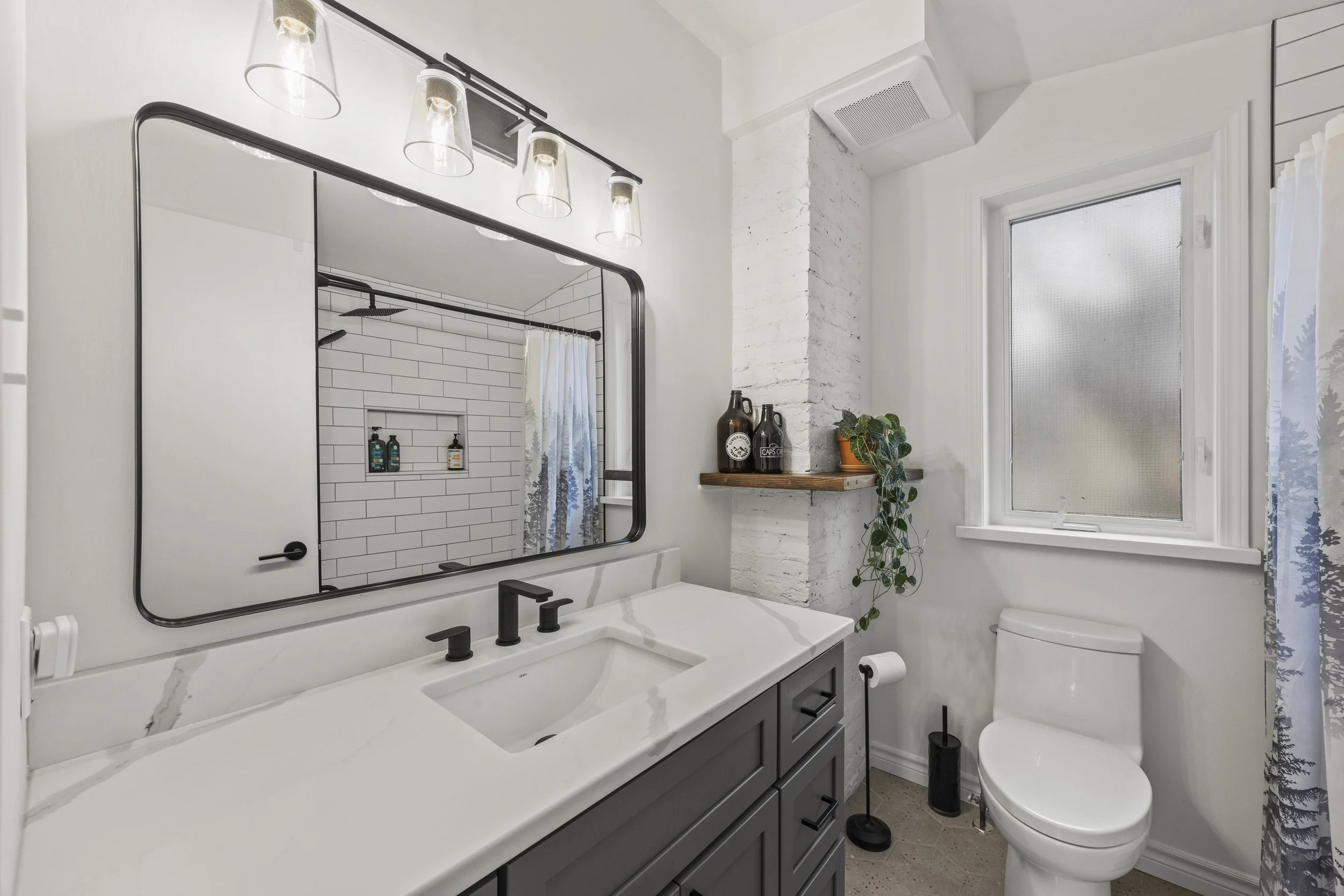 154 Colborne St -24.JPG