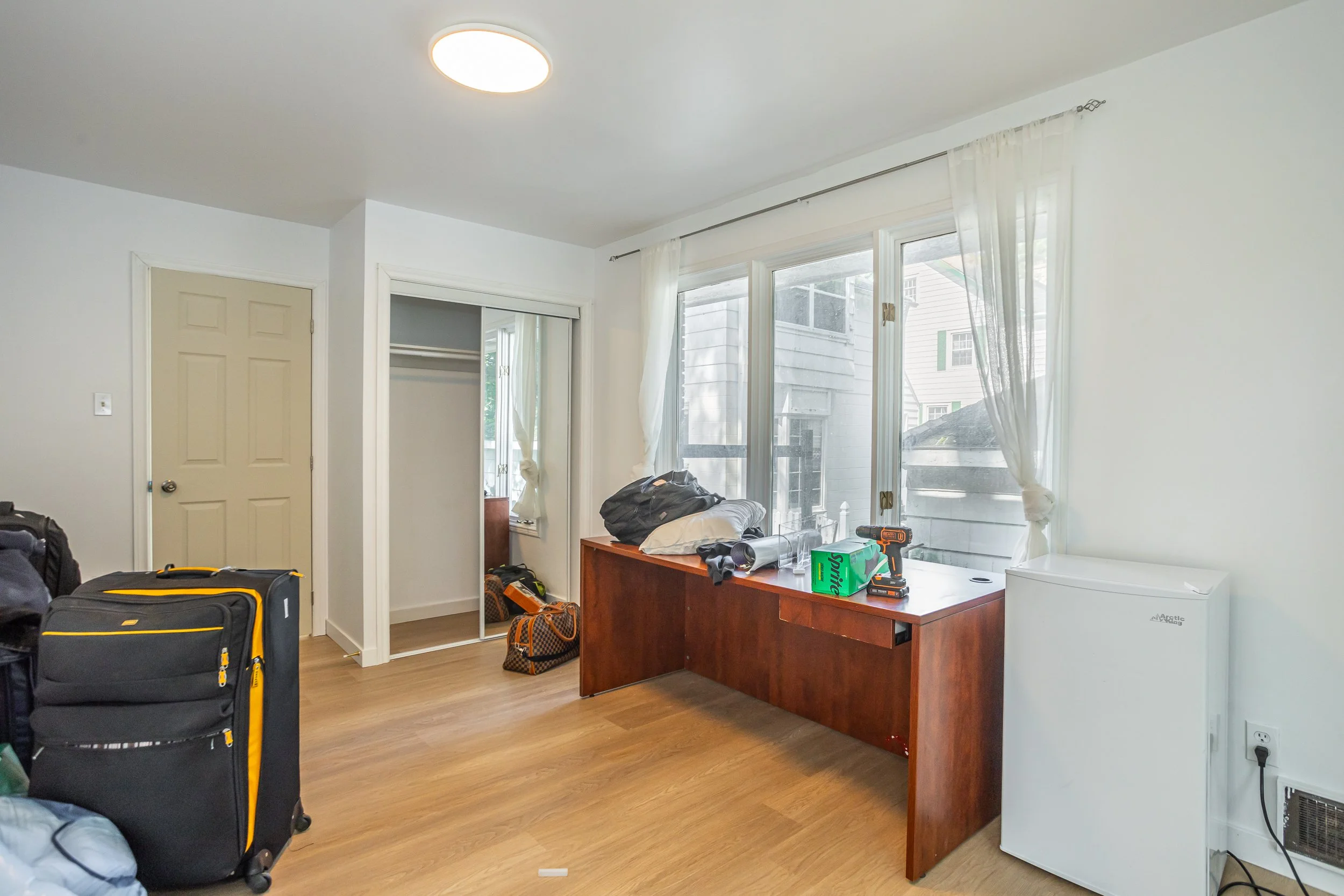 243 Bernard Ave-16.jpg