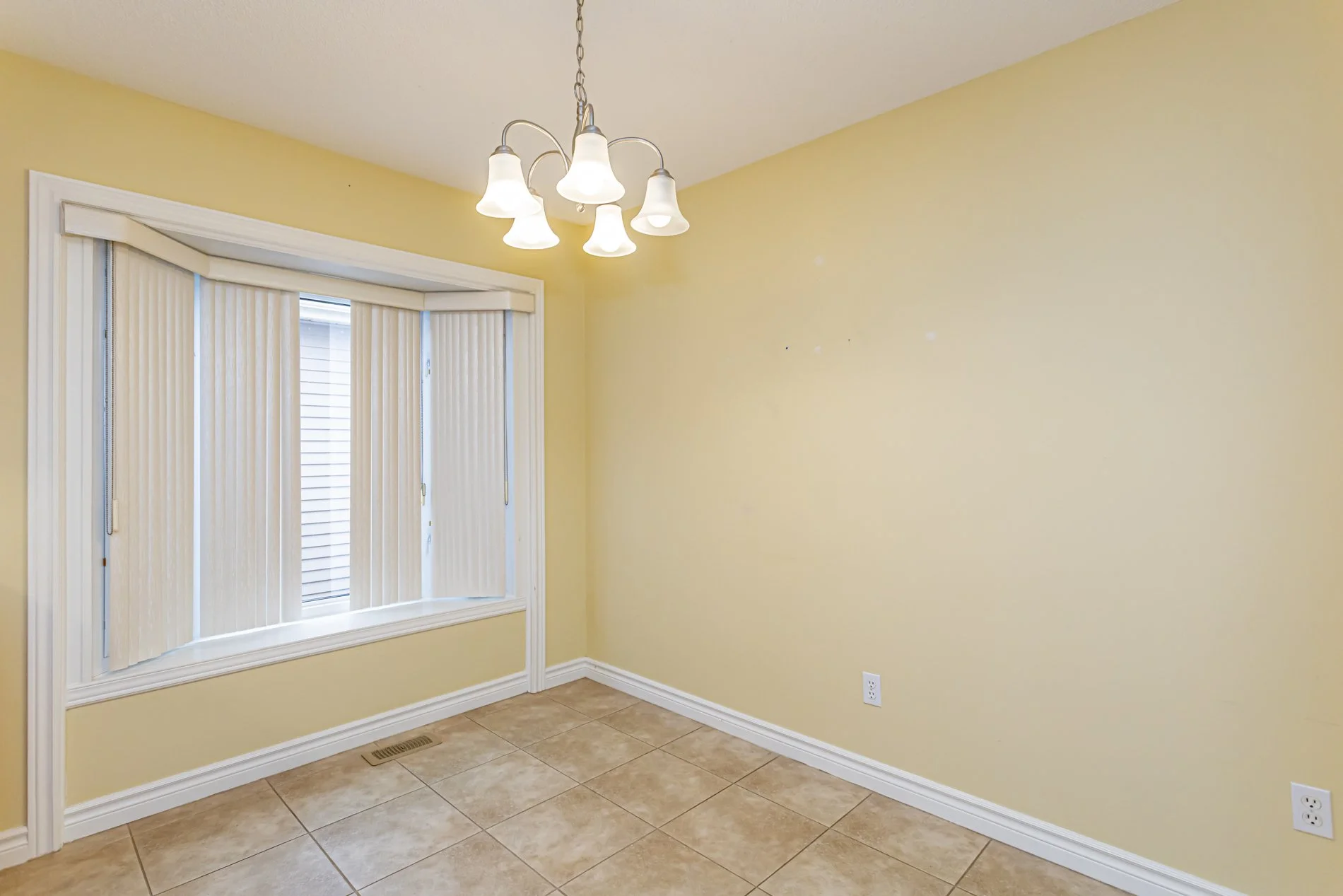 39 Sinclair Dr_11.jpg