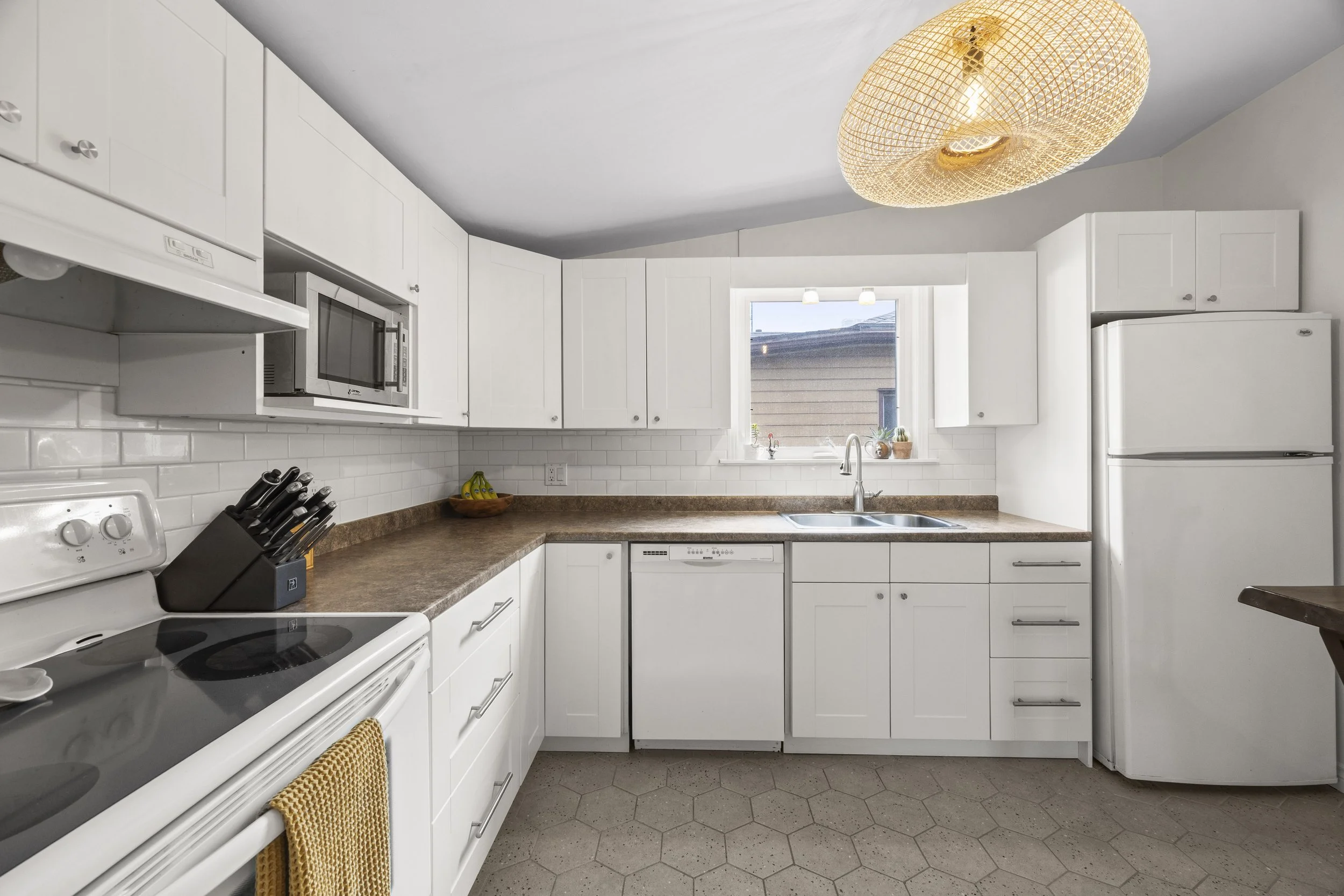 154 Colborne St -23.JPG