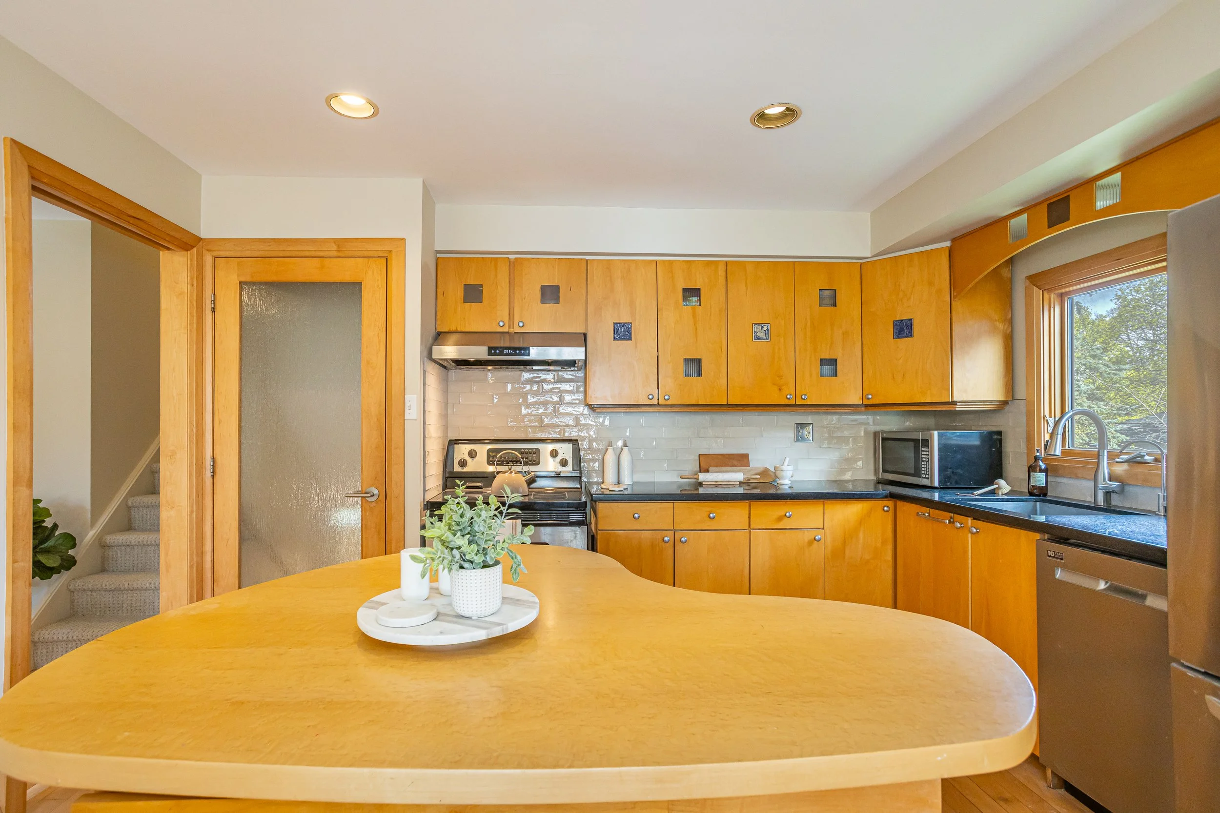 24 Gatineau Cres-13.jpg