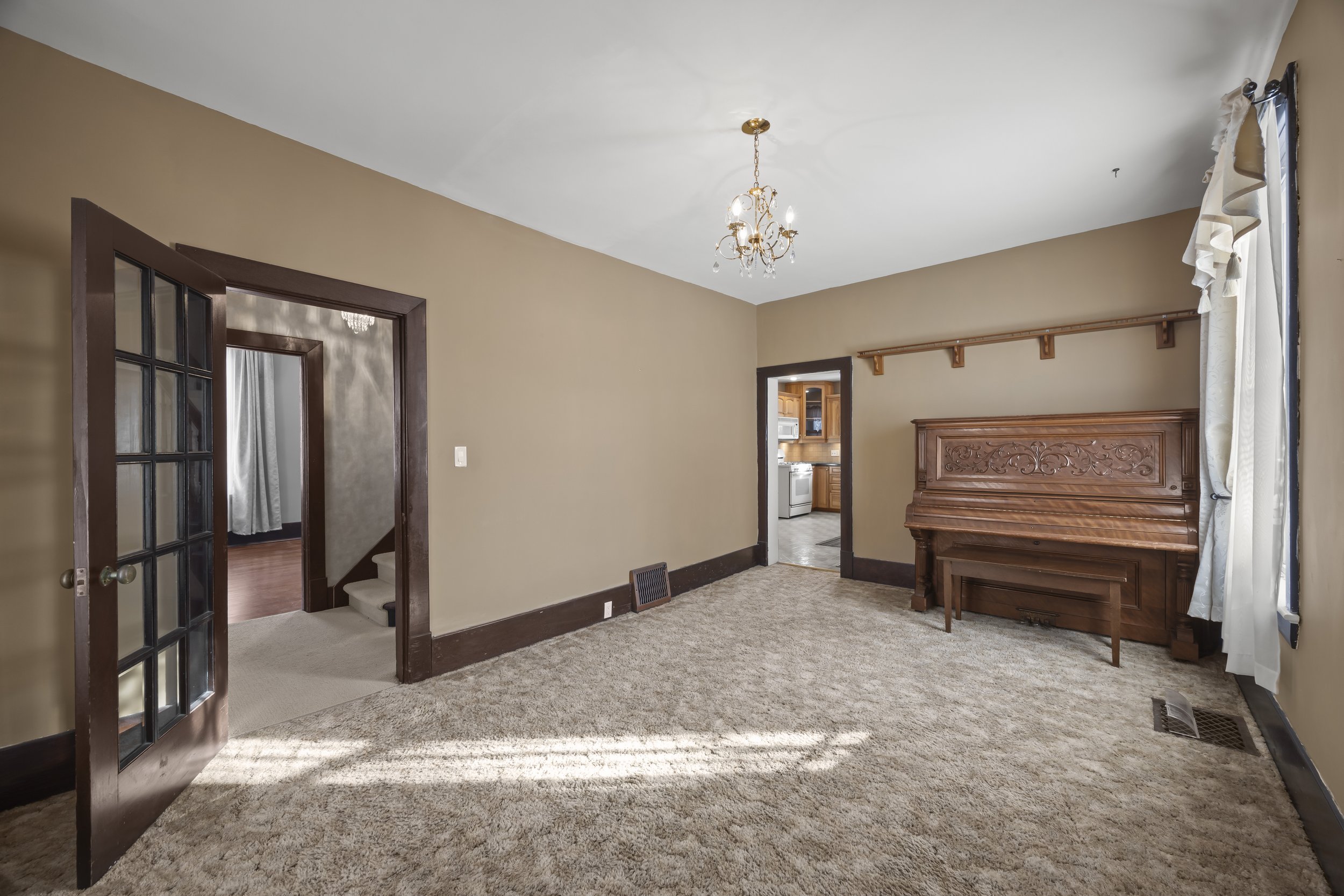 136 Queen St -12.JPG