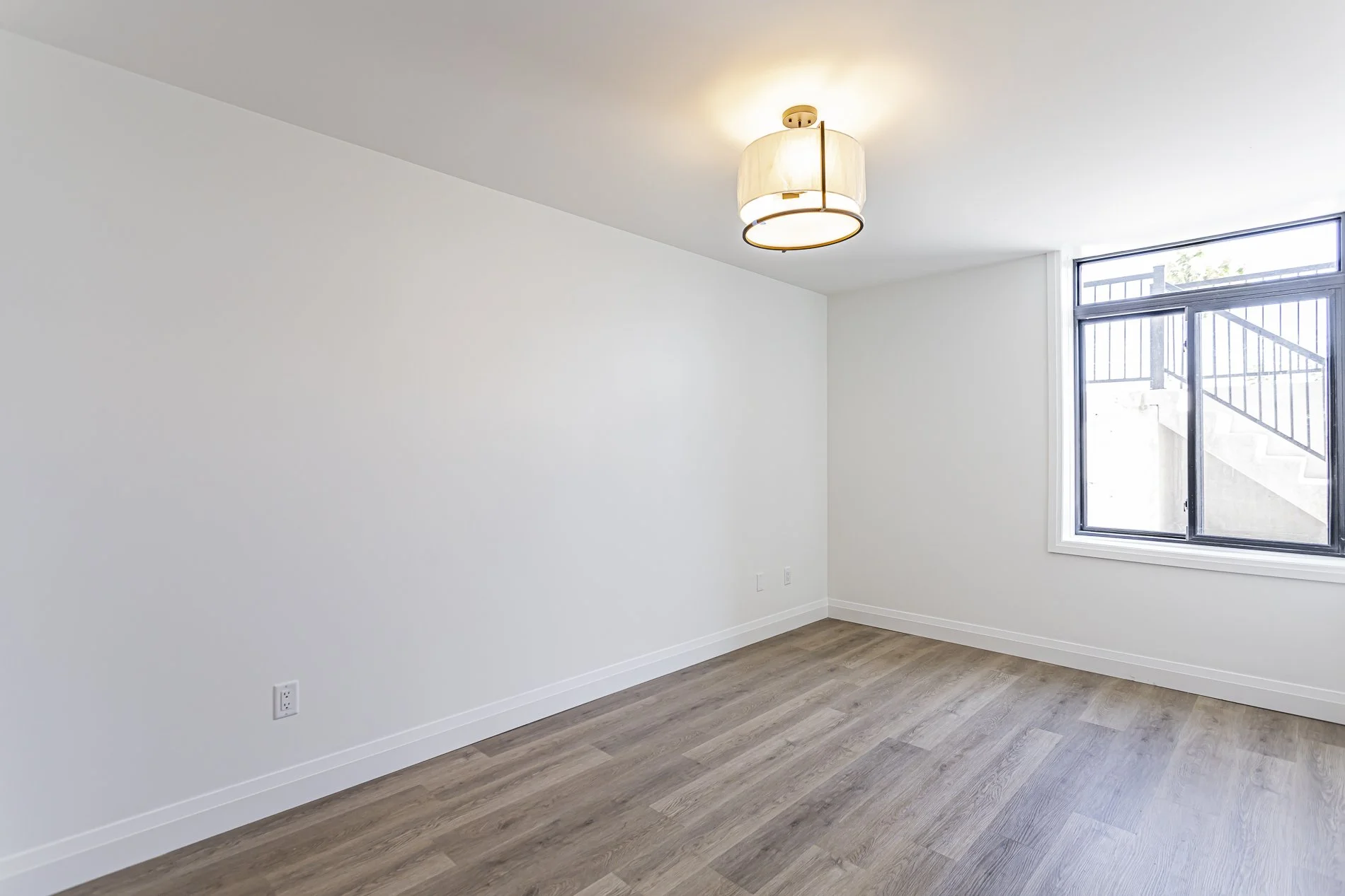 177-3900 Savoy St-Int_20.jpg