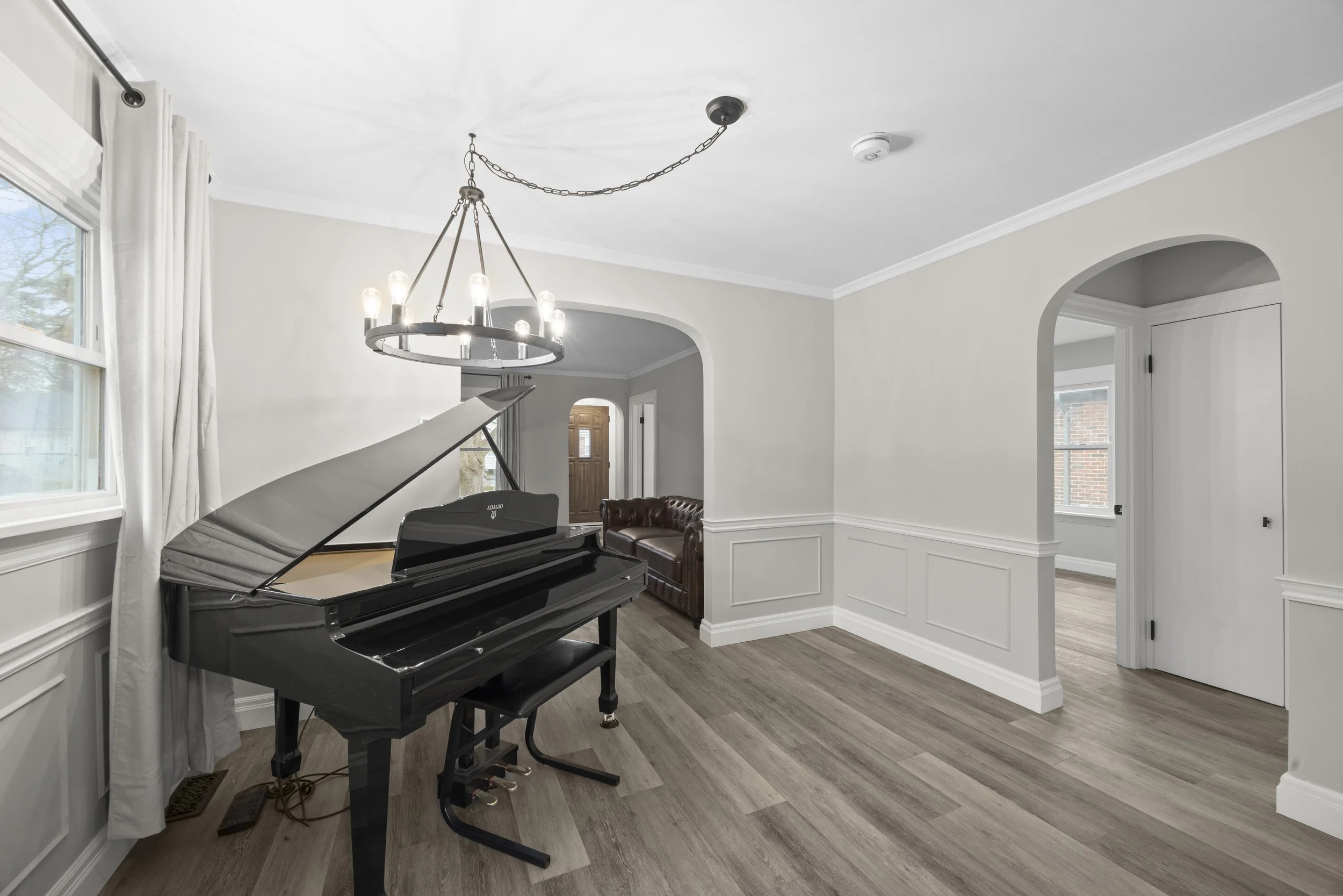 1326 Brydges St -13.JPG