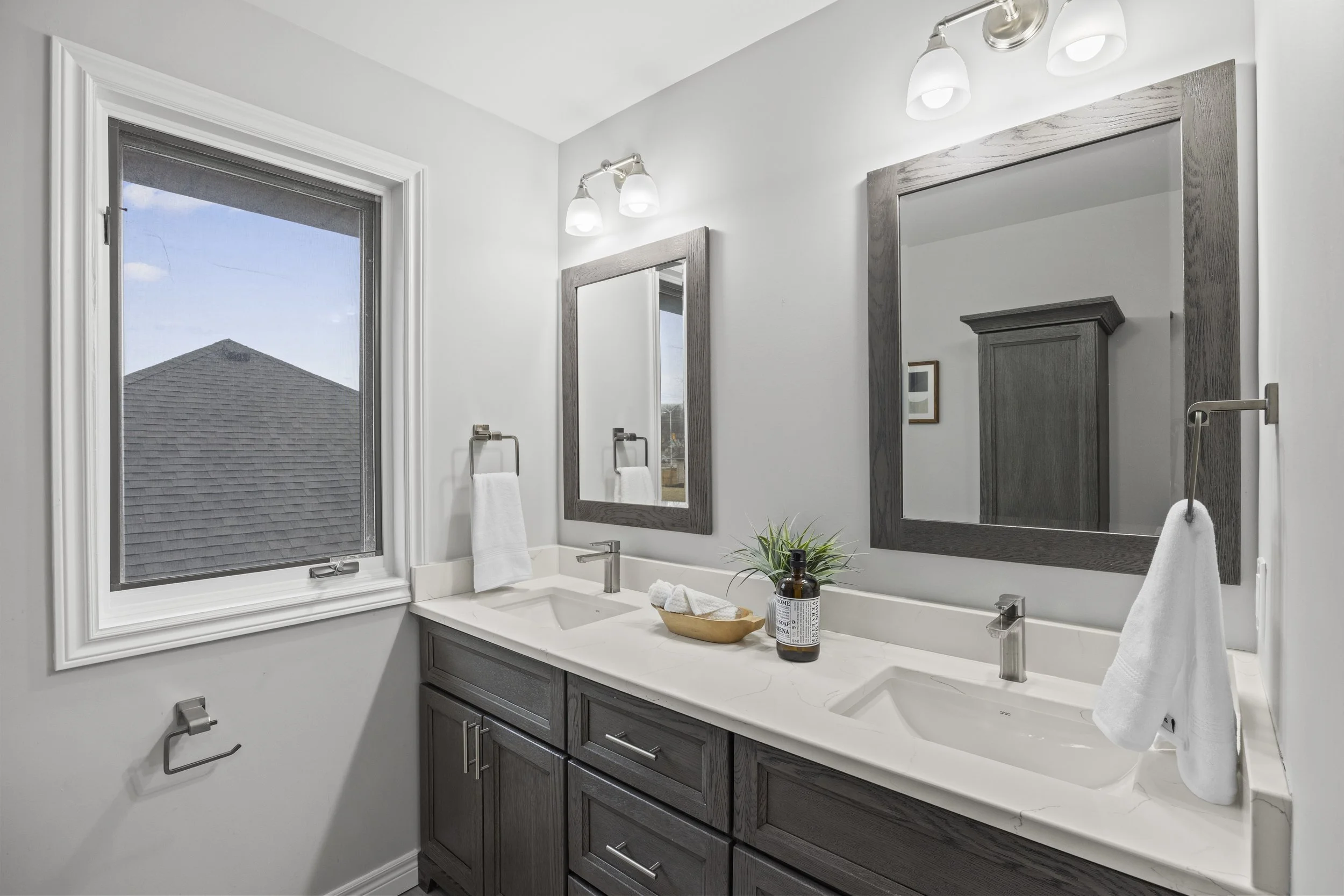 940 Manchester Rd -38.JPG