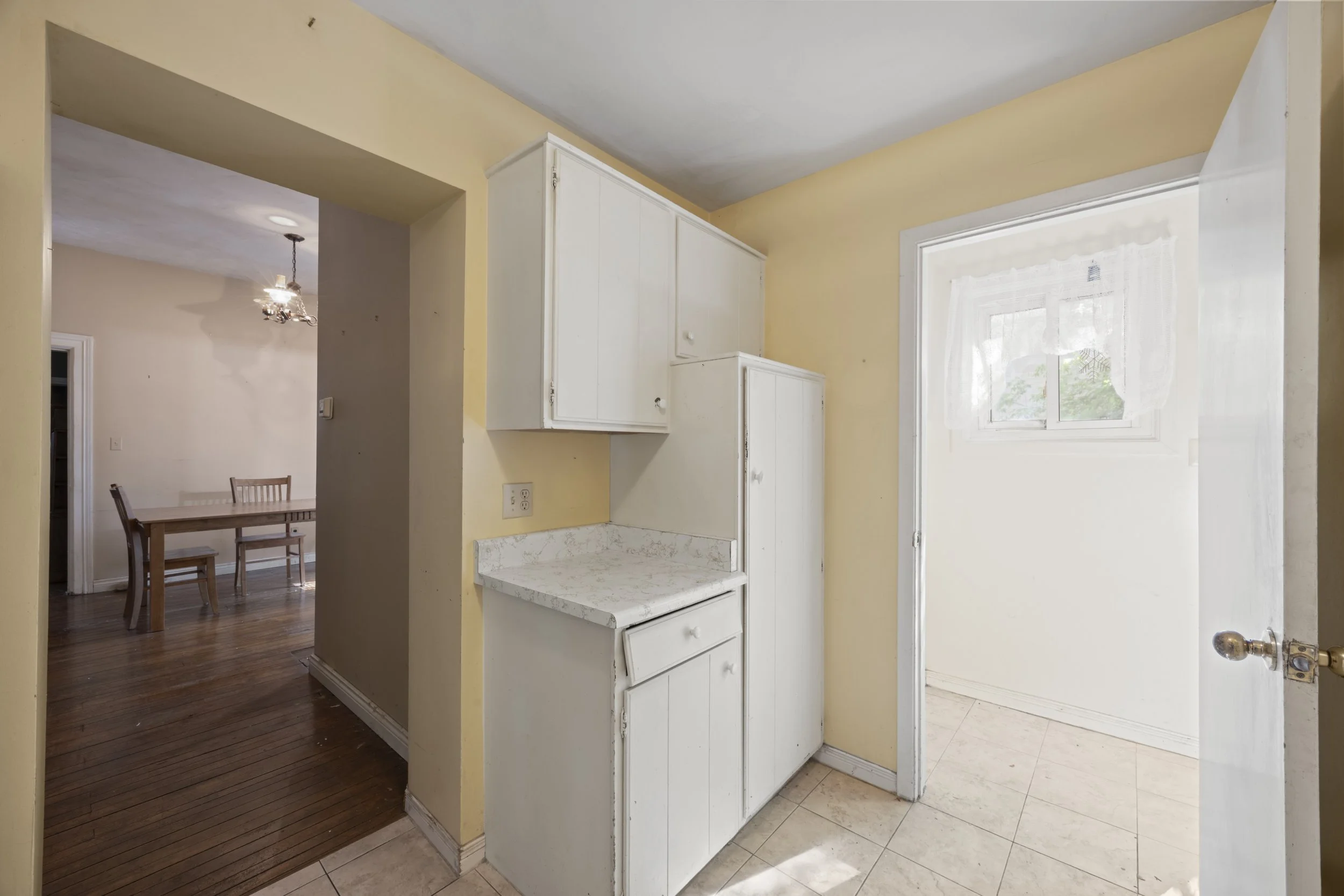 973 Dame St-18.JPG