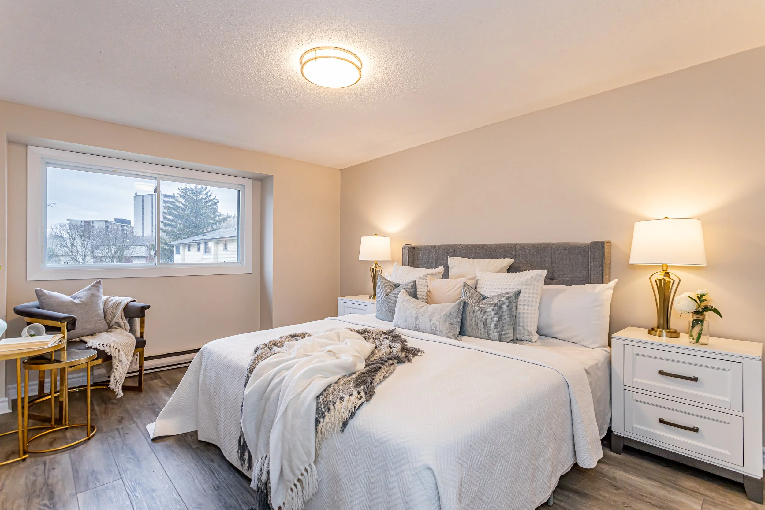 38-355 Sandringham Cres-15.jpg