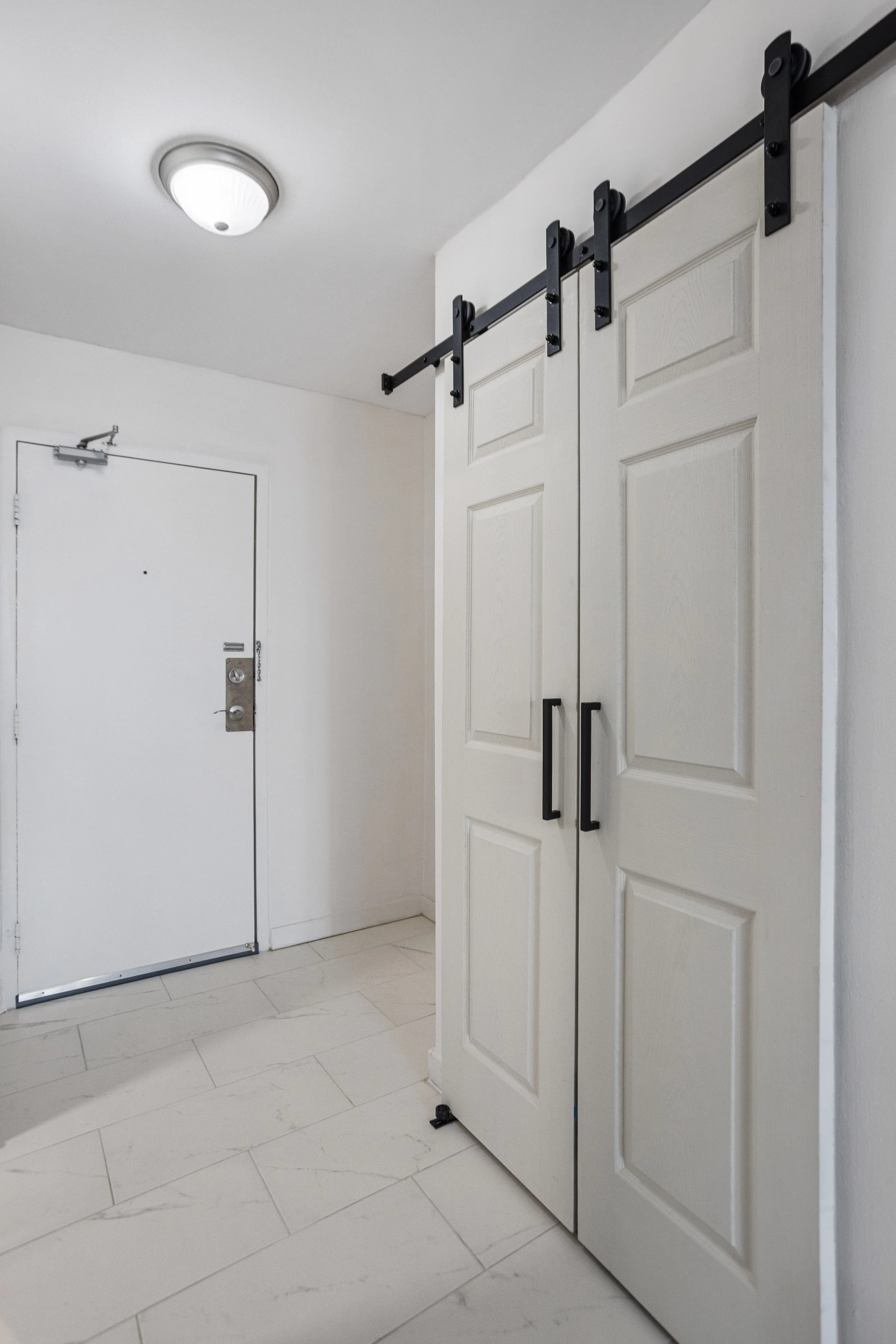 1104 - 583 Mornington Ave -06.JPG