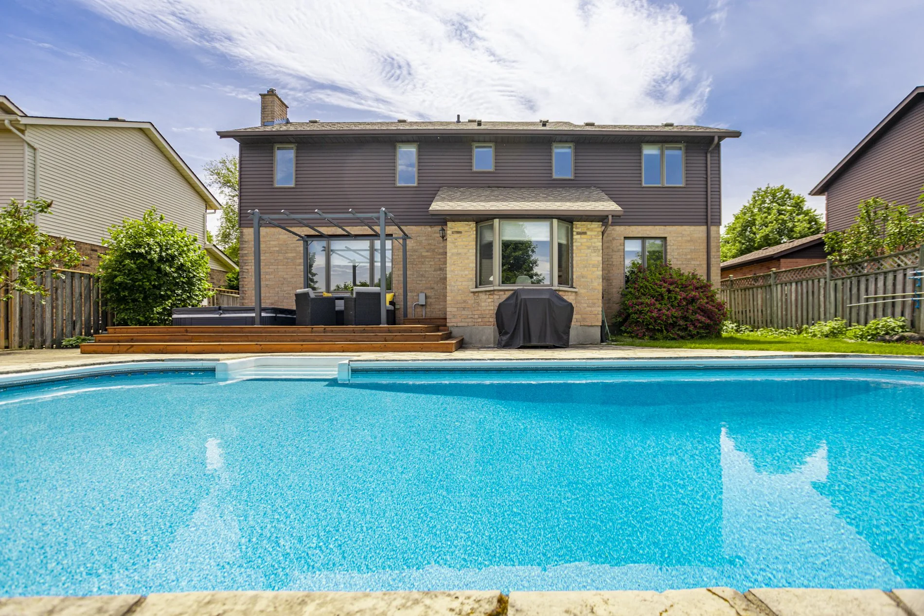 70 Thumnderbird Cres_43.JPG