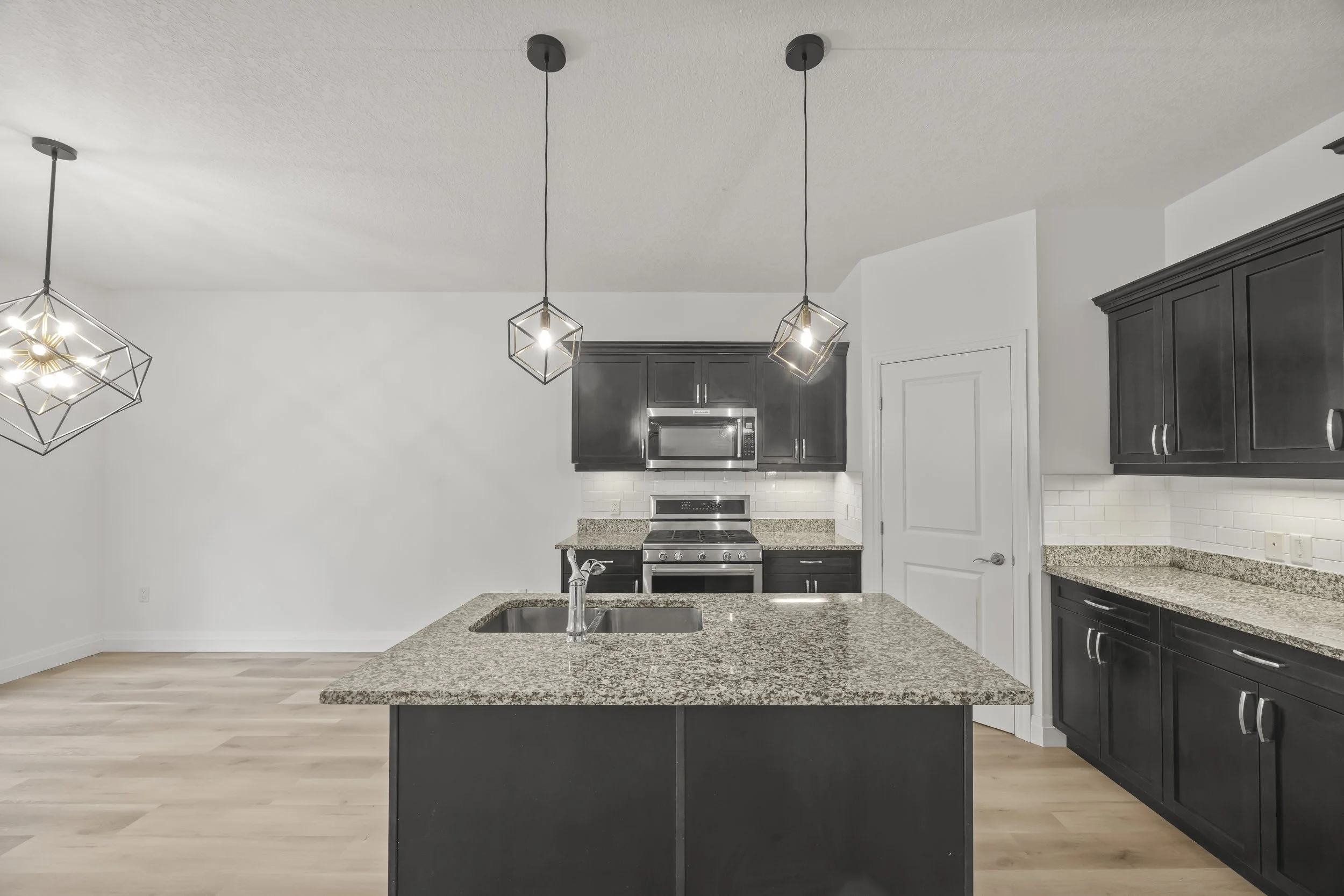 3079 Pomeroy Ln -12.JPG