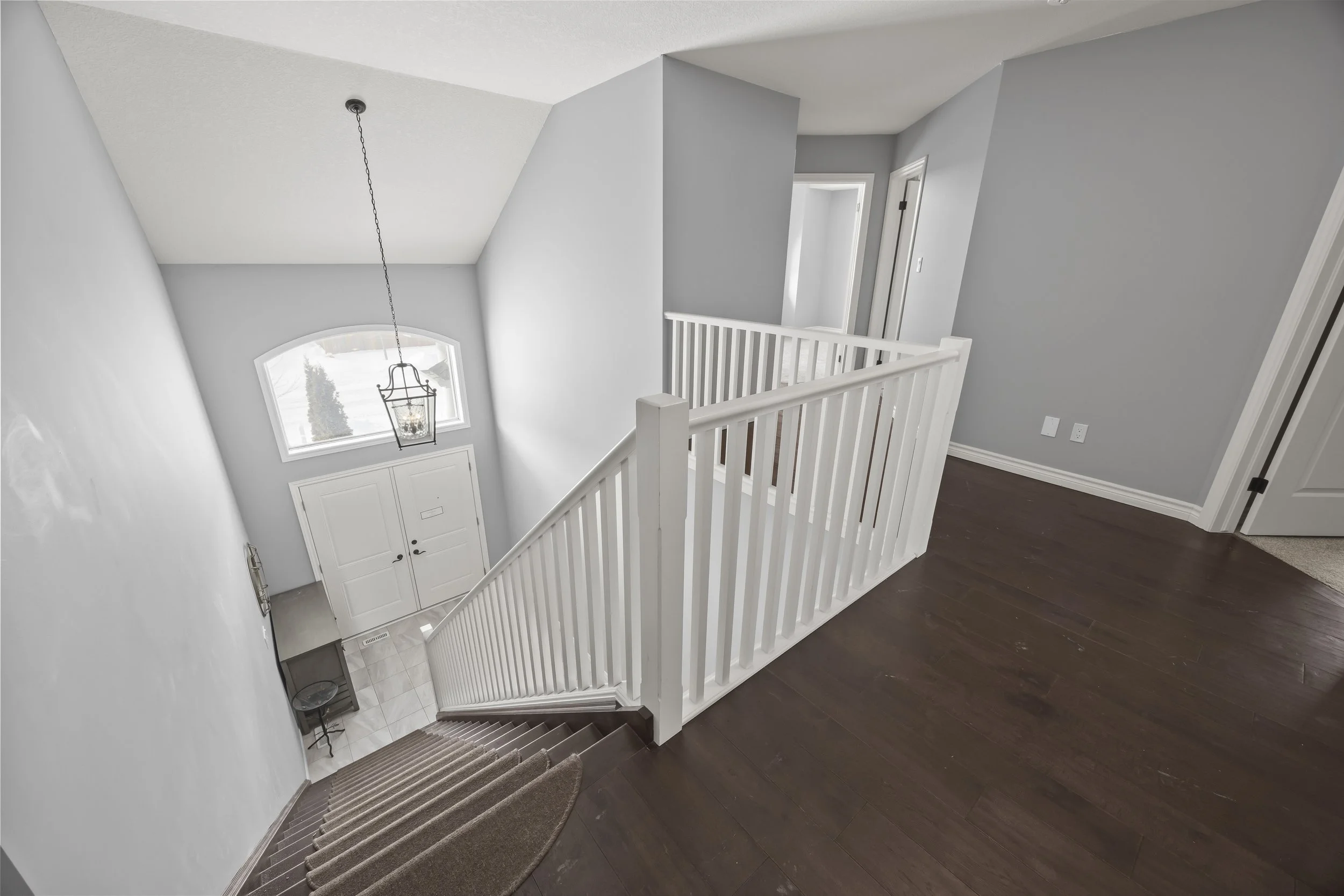 471 Sophia Cres -21.JPG