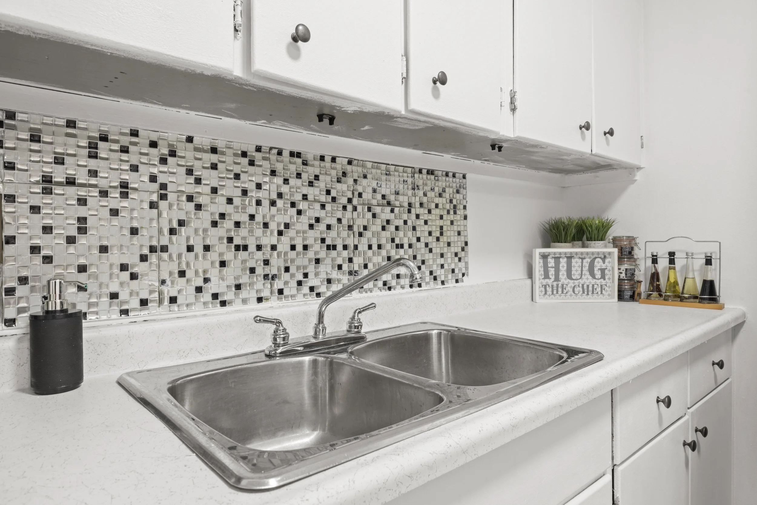 21 Wolseley Ave -21.JPG