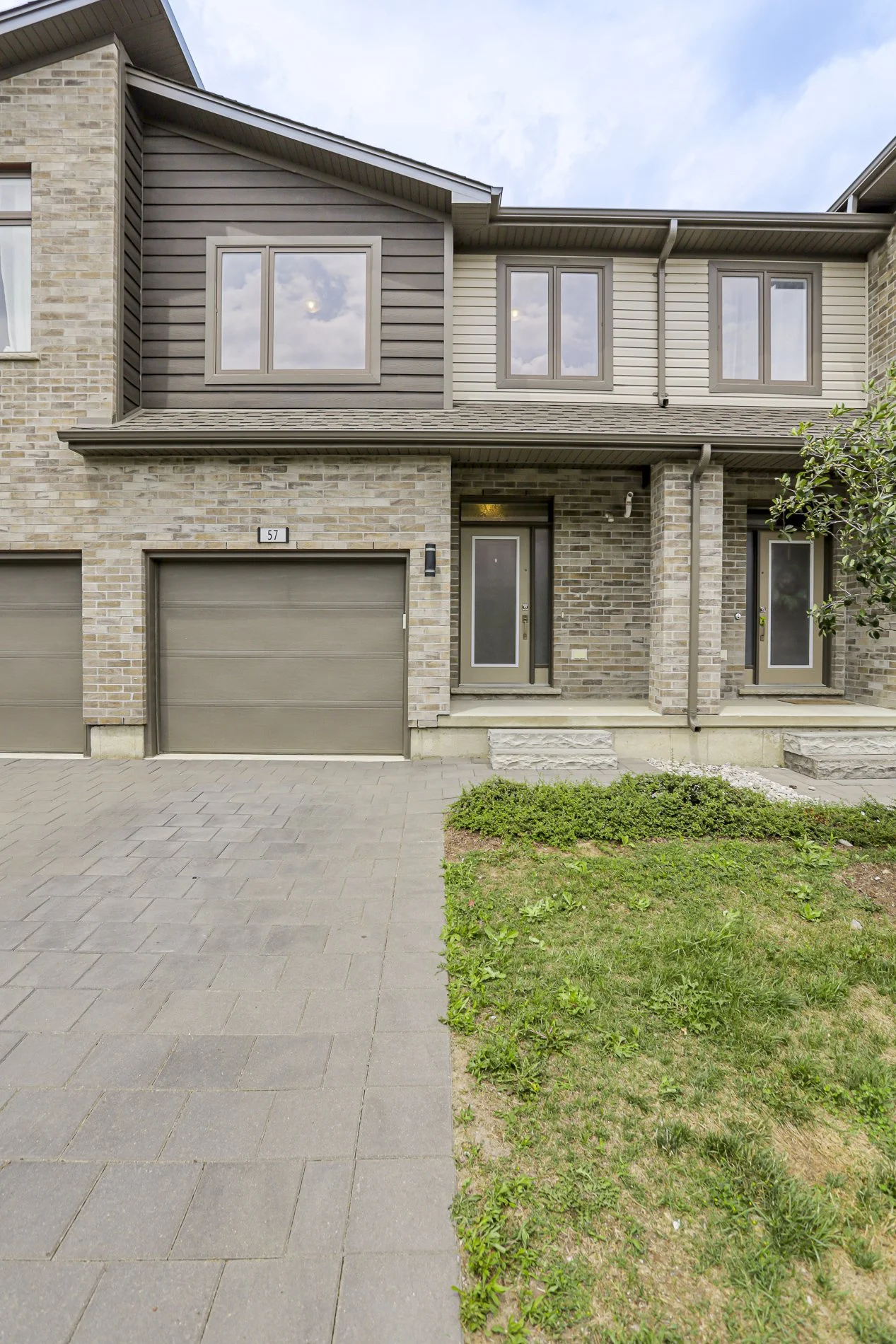 57-1960 Dalmagarry Rd_03.jpg