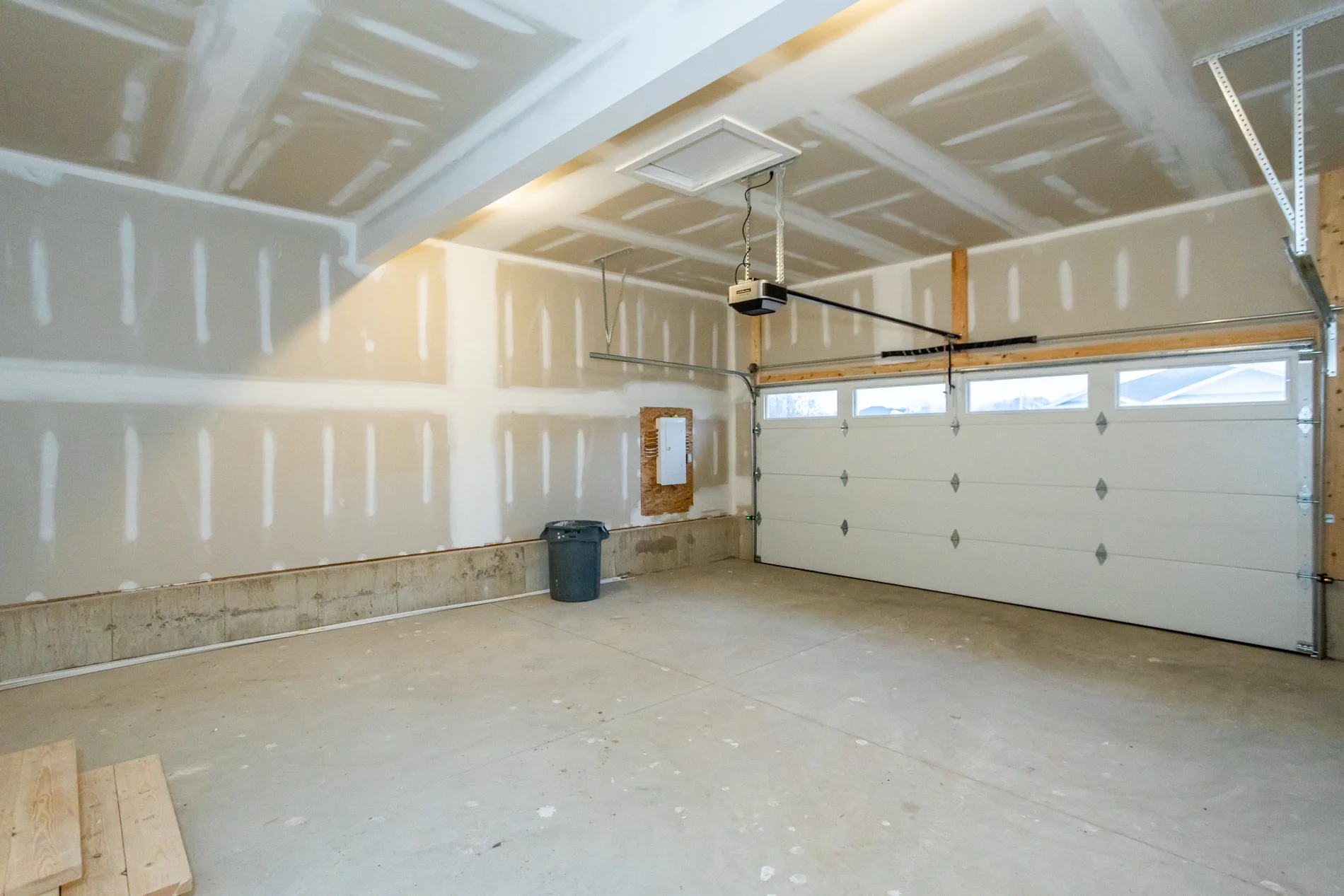 413 Breakwater Blvd-38.jpg