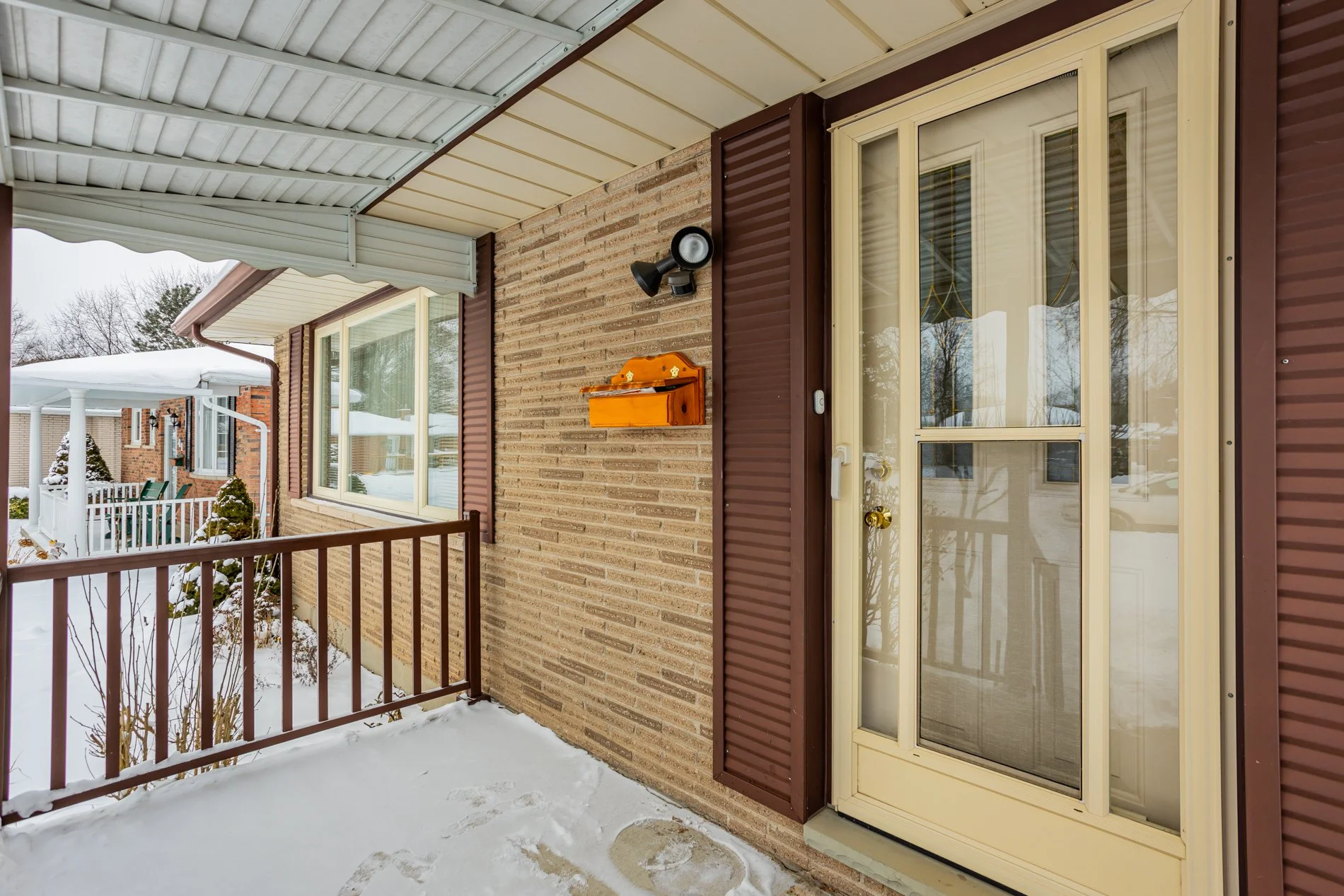 43 Frobisher Cres-7.jpg