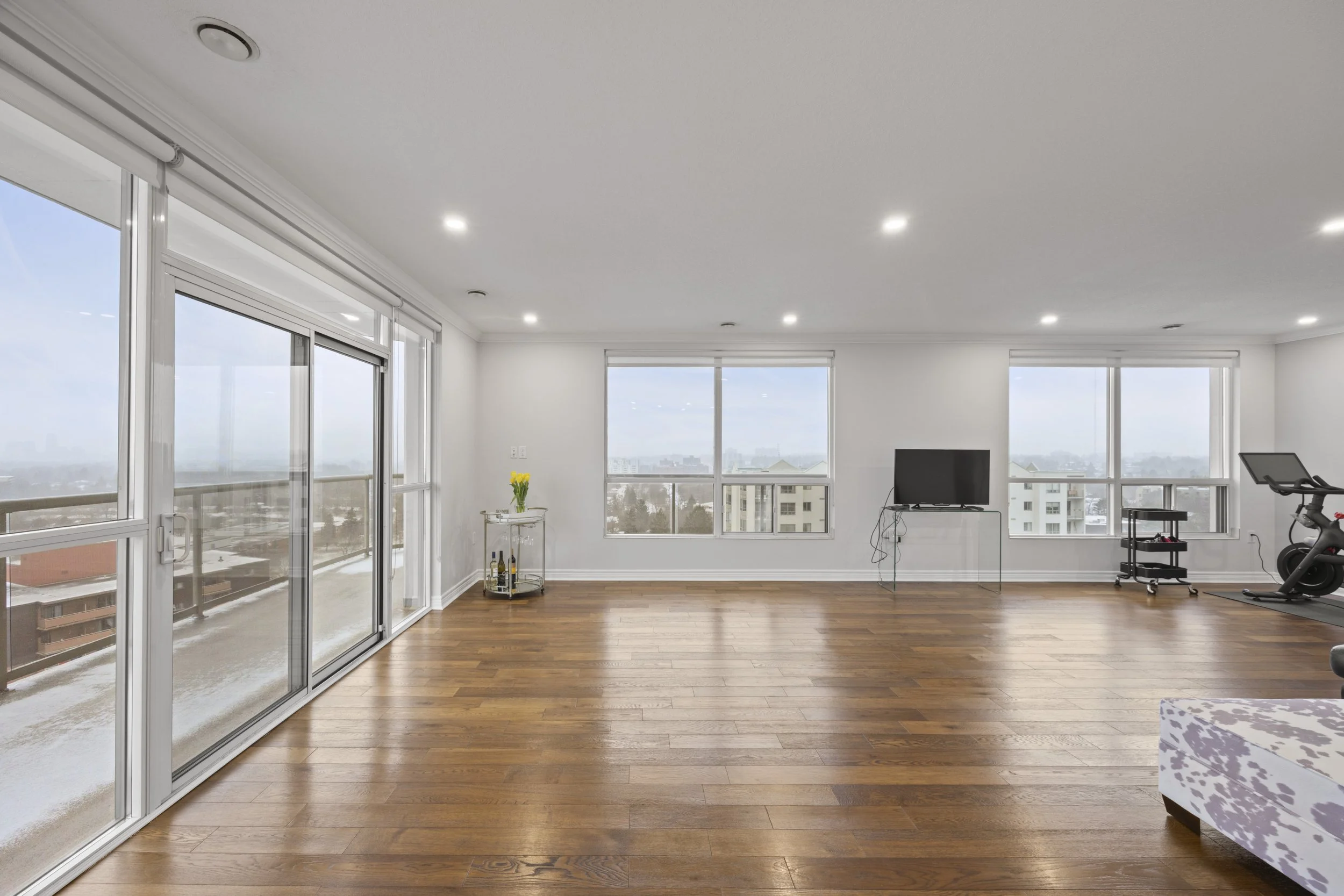 1104-353 Commissioners Rd W -13.JPG